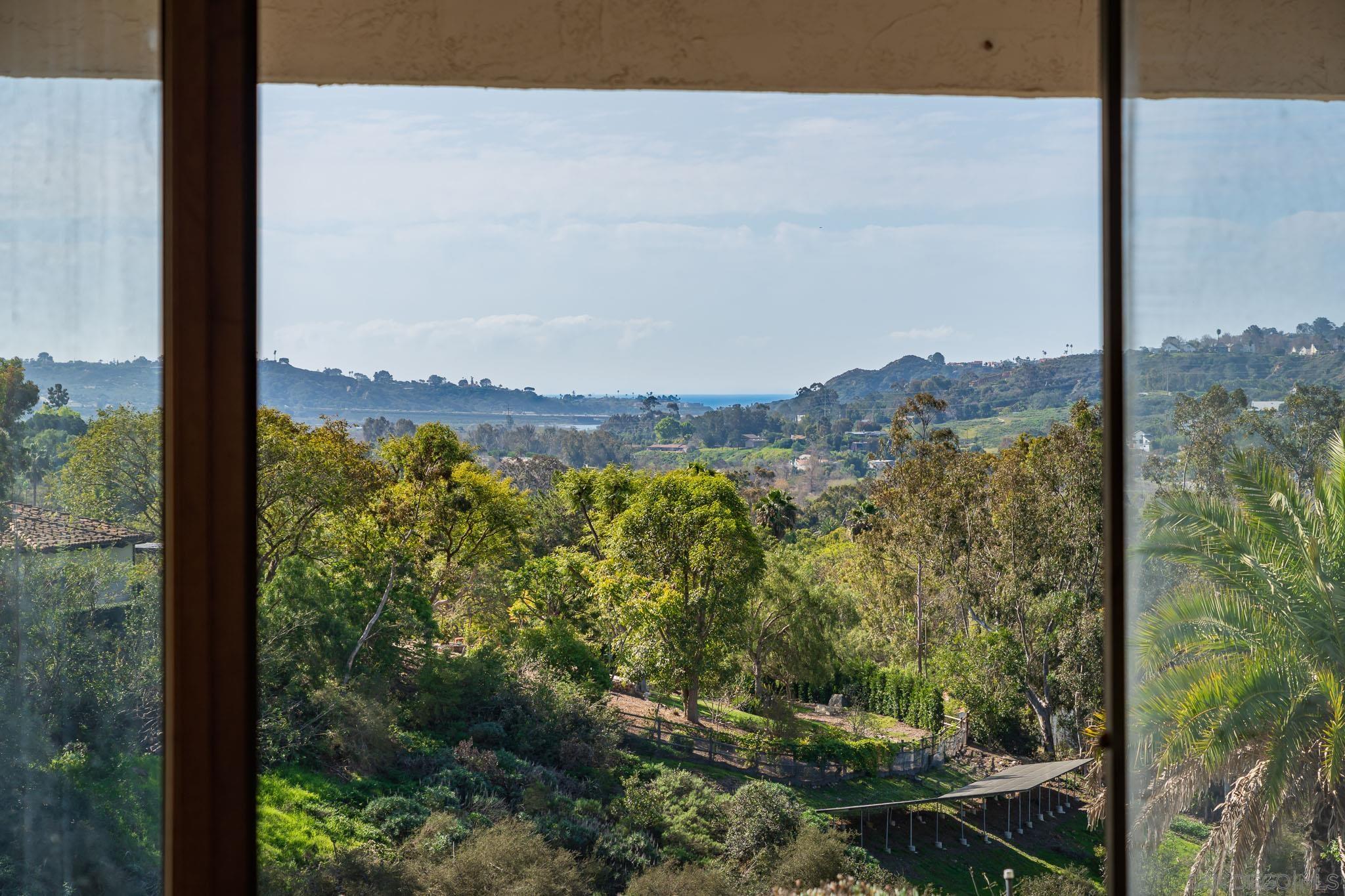 Detail Gallery Image 11 of 25 For 18024  Avenida Alondra, Rancho Santa Fe,  CA 92067 - 4 Beds | 7/1 Baths