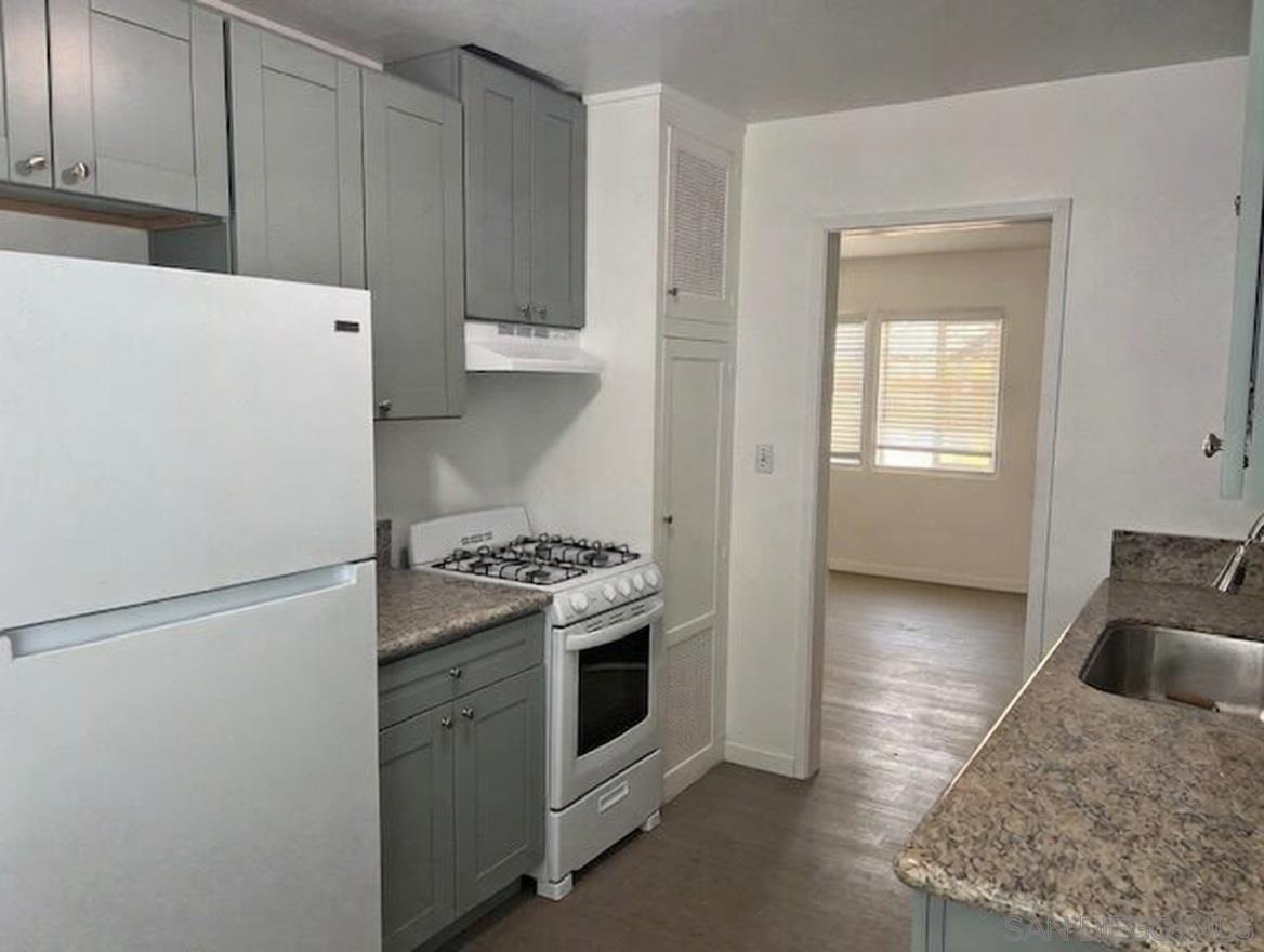 Detail Gallery Image 7 of 12 For 5025-31  Brighton Ave, San Diego,  CA 92107 - – Beds | – Baths