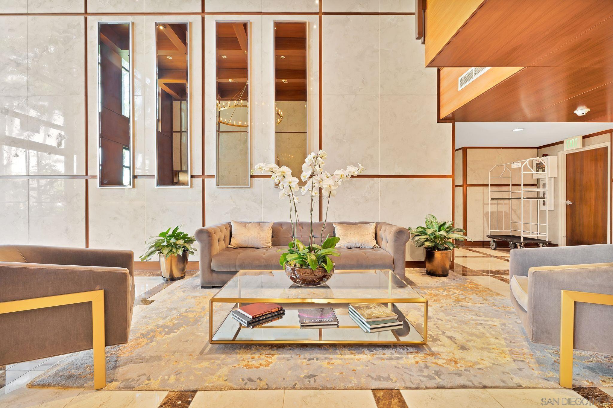 Detail Gallery Image 4 of 17 For 1199  Pacific Hwy  2301, San Diego,  CA 92101 - 2 Beds | 2 Baths