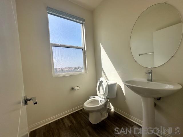 Detail Gallery Image 14 of 49 For 2036  Mayon Rd, Chula Vista,  CA 91915 - 4 Beds | 3/1 Baths