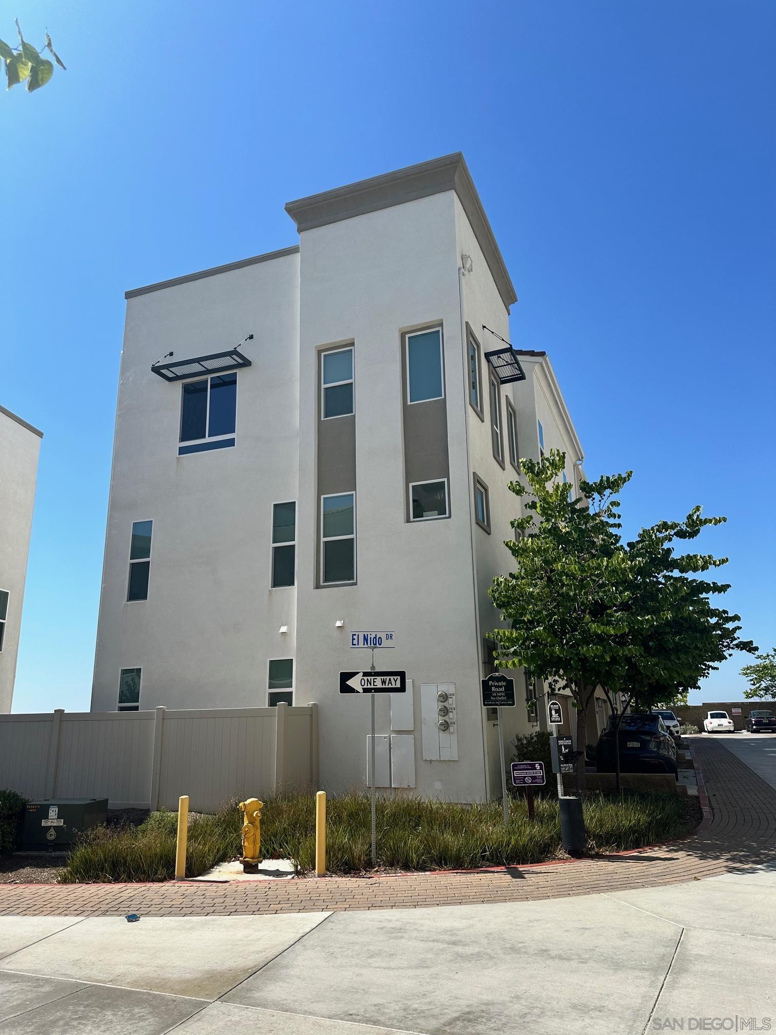 Detail Gallery Image 46 of 49 For 2036  Mayon Rd, Chula Vista,  CA 91915 - 4 Beds | 3/1 Baths