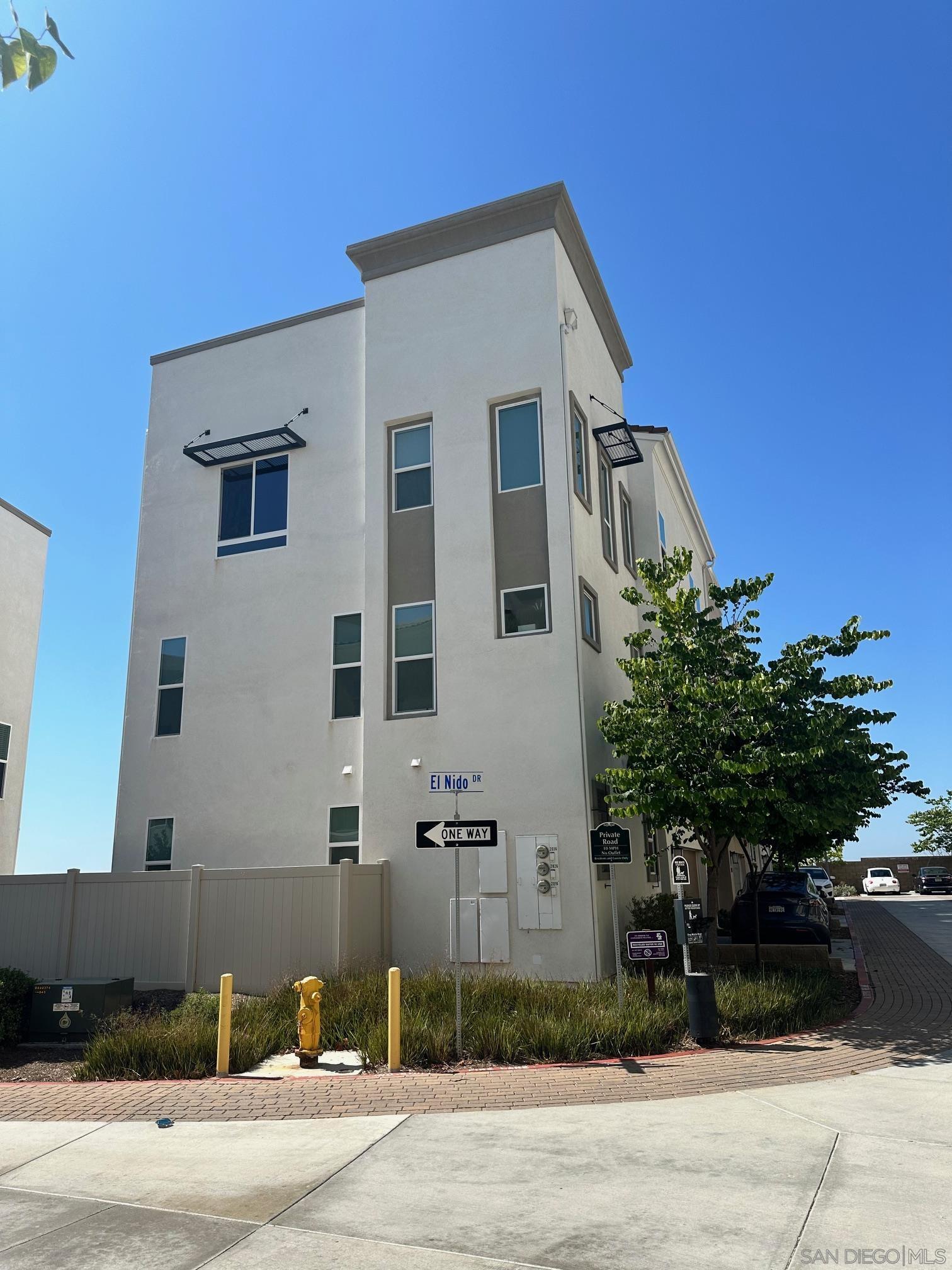 Detail Gallery Image 47 of 49 For 2036  Mayon Rd, Chula Vista,  CA 91915 - 4 Beds | 3/1 Baths