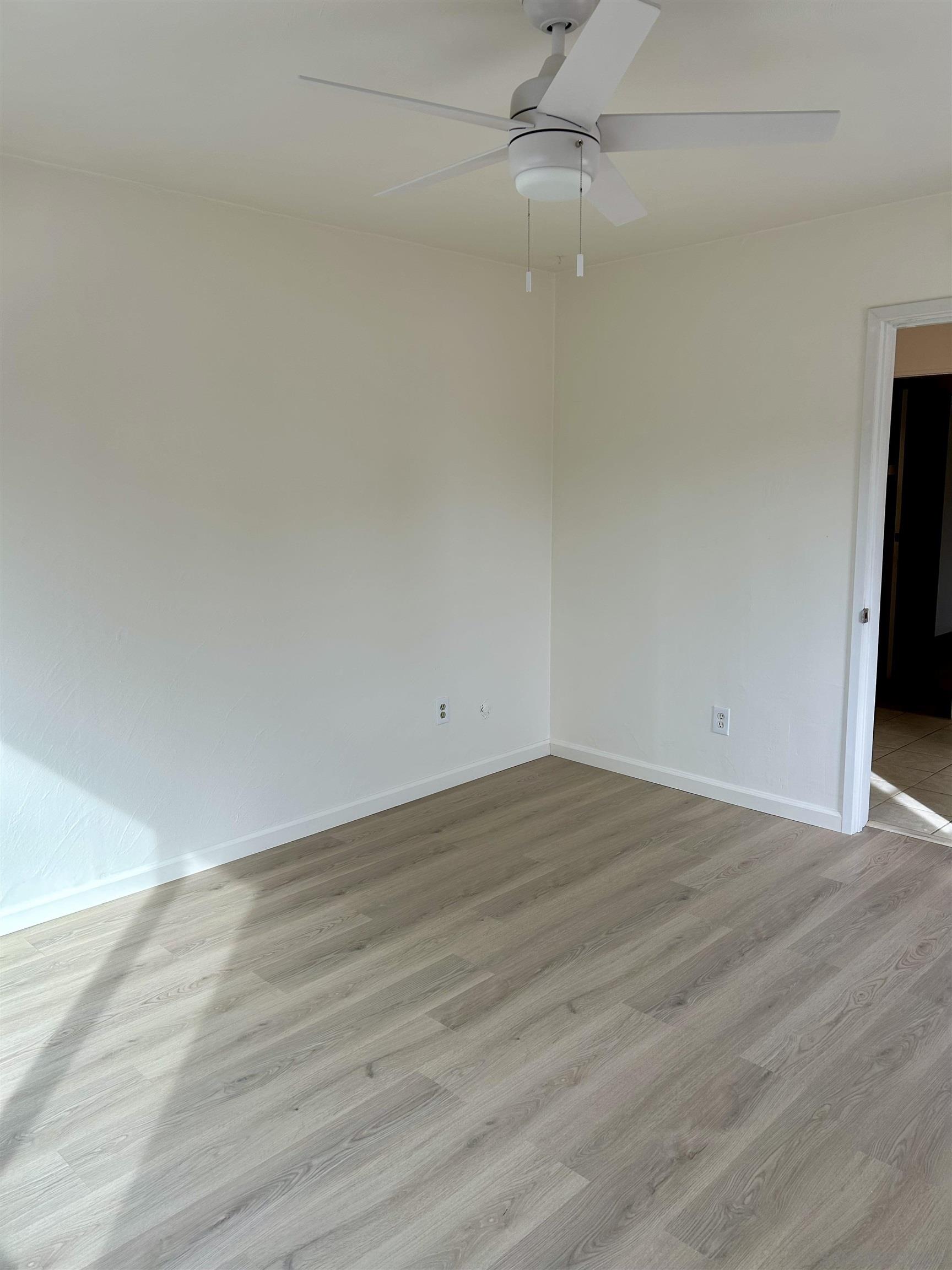 Detail Gallery Image 7 of 11 For 1042 S Coast Highway 101, Encinitas,  CA 92024 - 2 Beds | 1 Baths