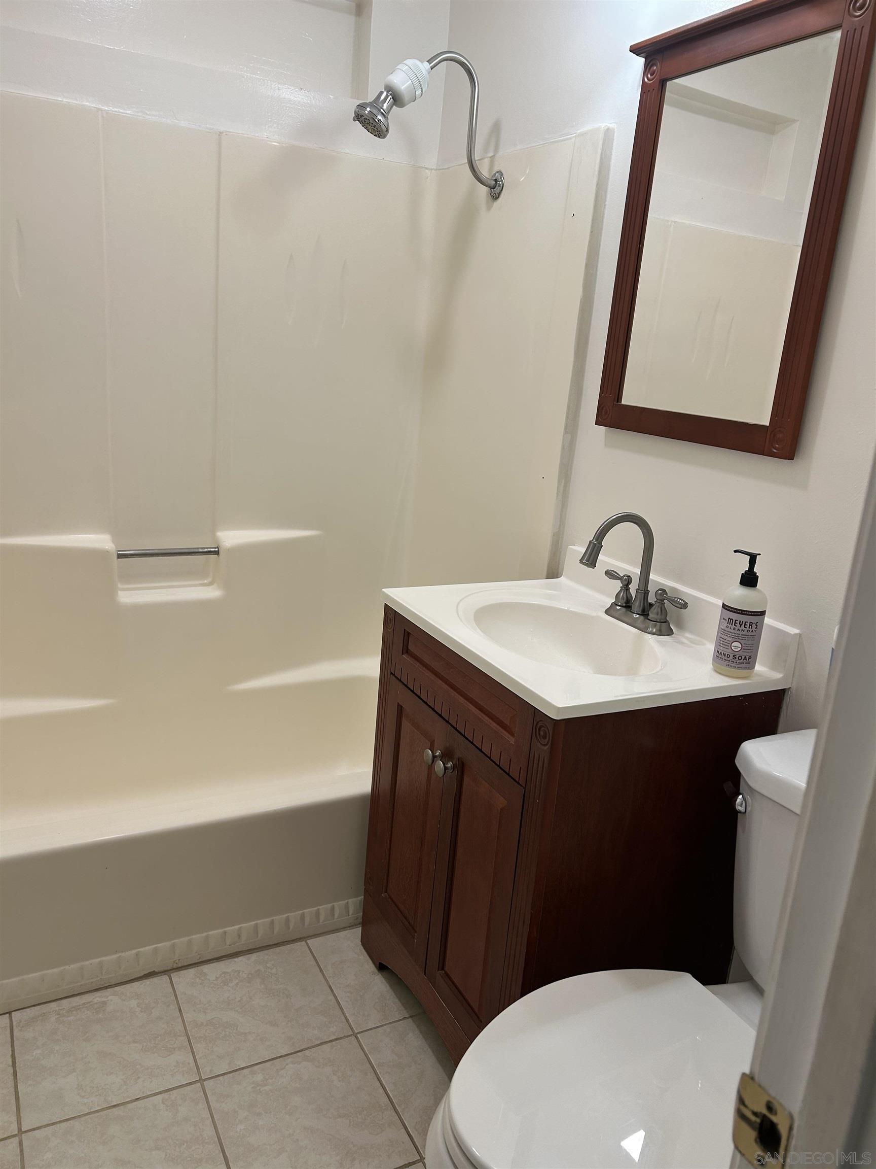 Detail Gallery Image 9 of 11 For 1042 S Coast Highway 101, Encinitas,  CA 92024 - 2 Beds | 1 Baths