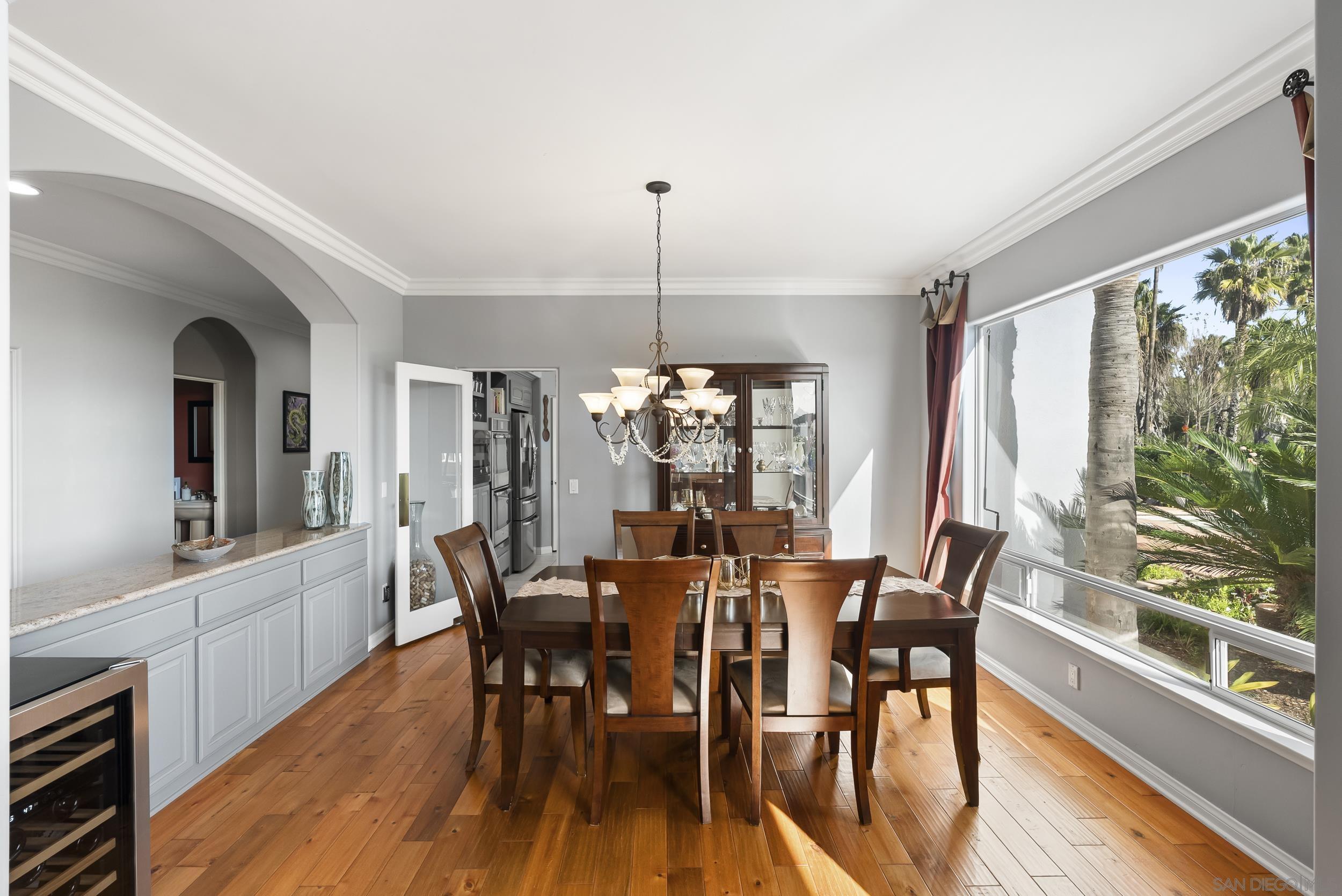 Detail Gallery Image 11 of 56 For 2821  Summit Drive, Escondido,  CA 92025 - 4 Beds | 4/1 Baths