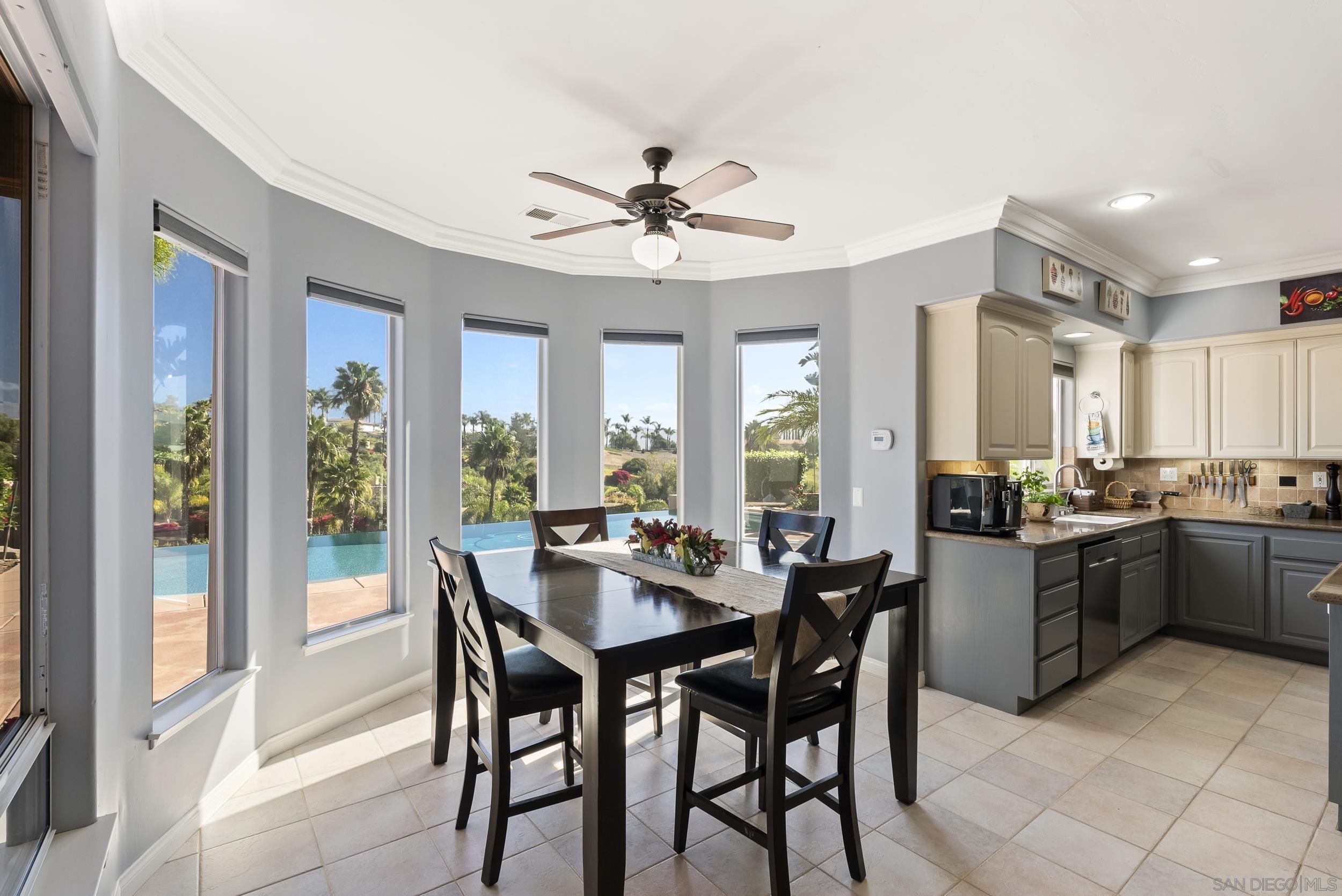 Detail Gallery Image 16 of 56 For 2821  Summit Drive, Escondido,  CA 92025 - 4 Beds | 4/1 Baths