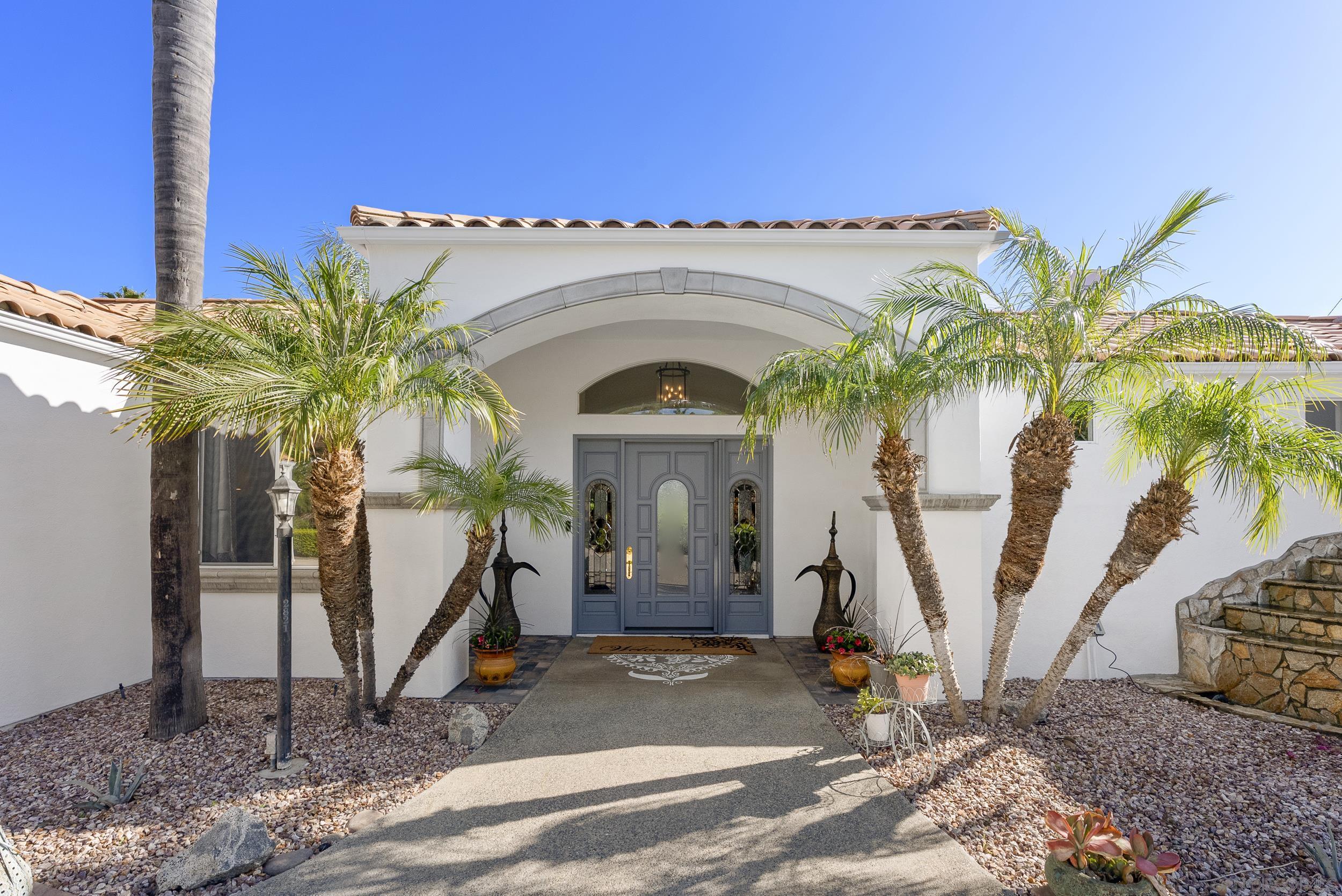 Detail Gallery Image 3 of 56 For 2821  Summit Drive, Escondido,  CA 92025 - 4 Beds | 4/1 Baths