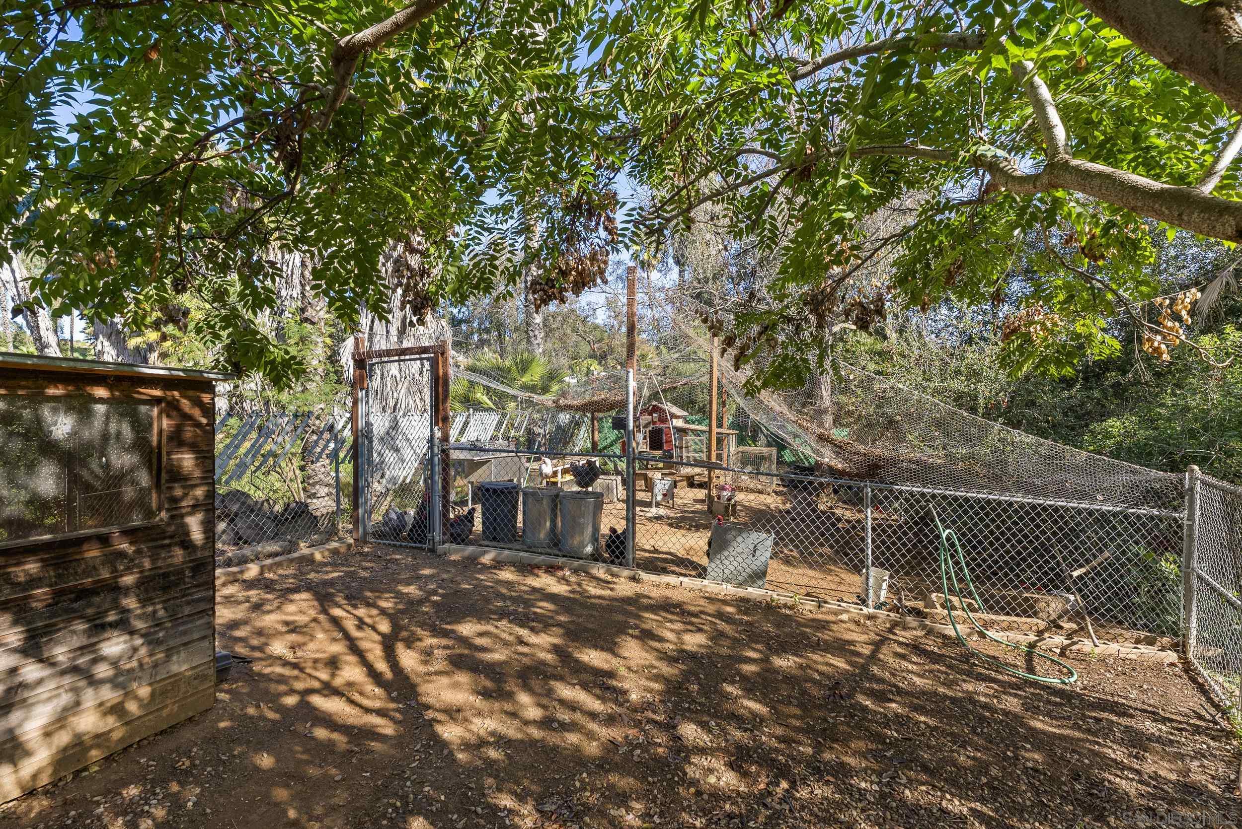 Detail Gallery Image 38 of 56 For 2821  Summit Drive, Escondido,  CA 92025 - 4 Beds | 4/1 Baths