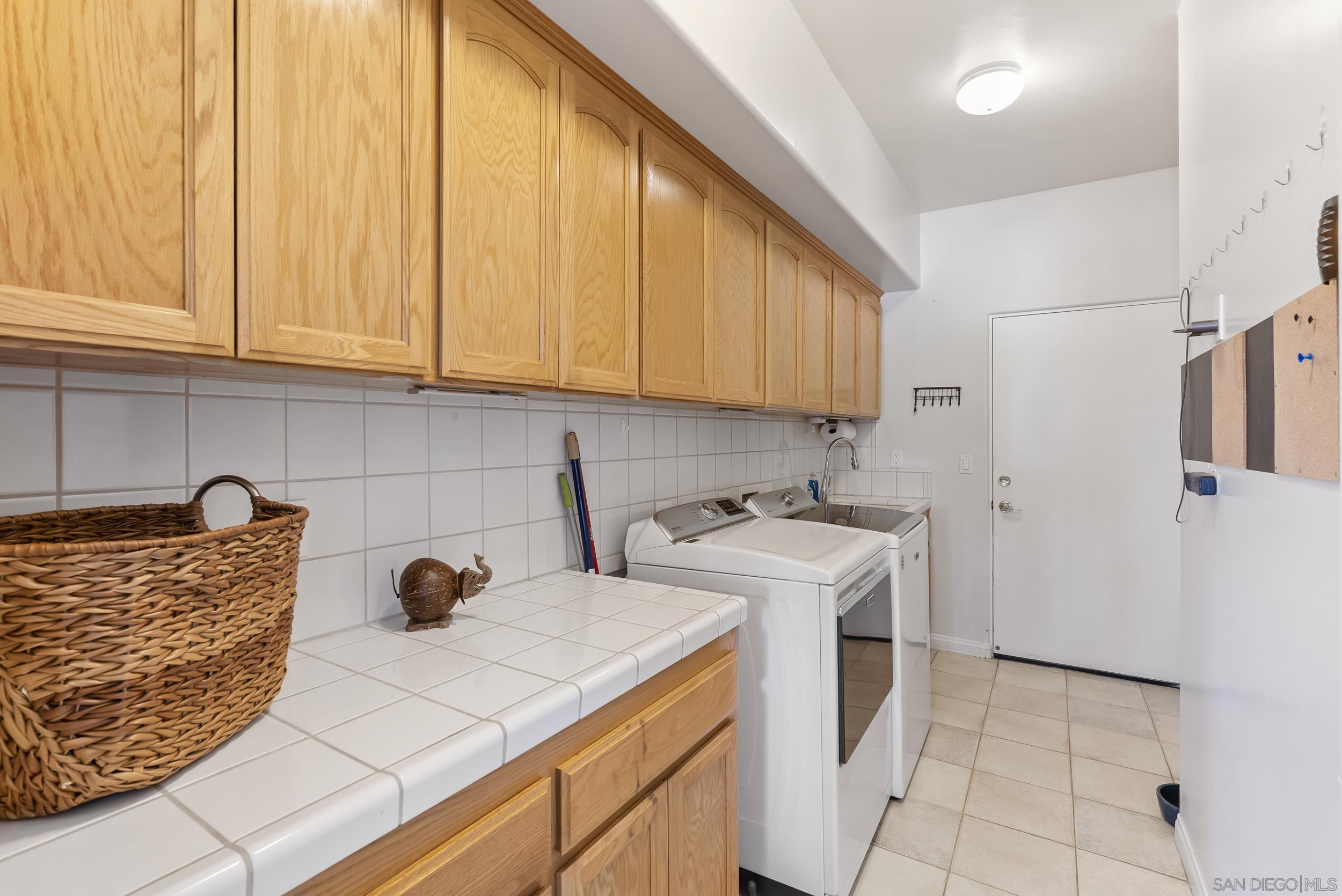 Detail Gallery Image 40 of 56 For 2821  Summit Drive, Escondido,  CA 92025 - 4 Beds | 4/1 Baths