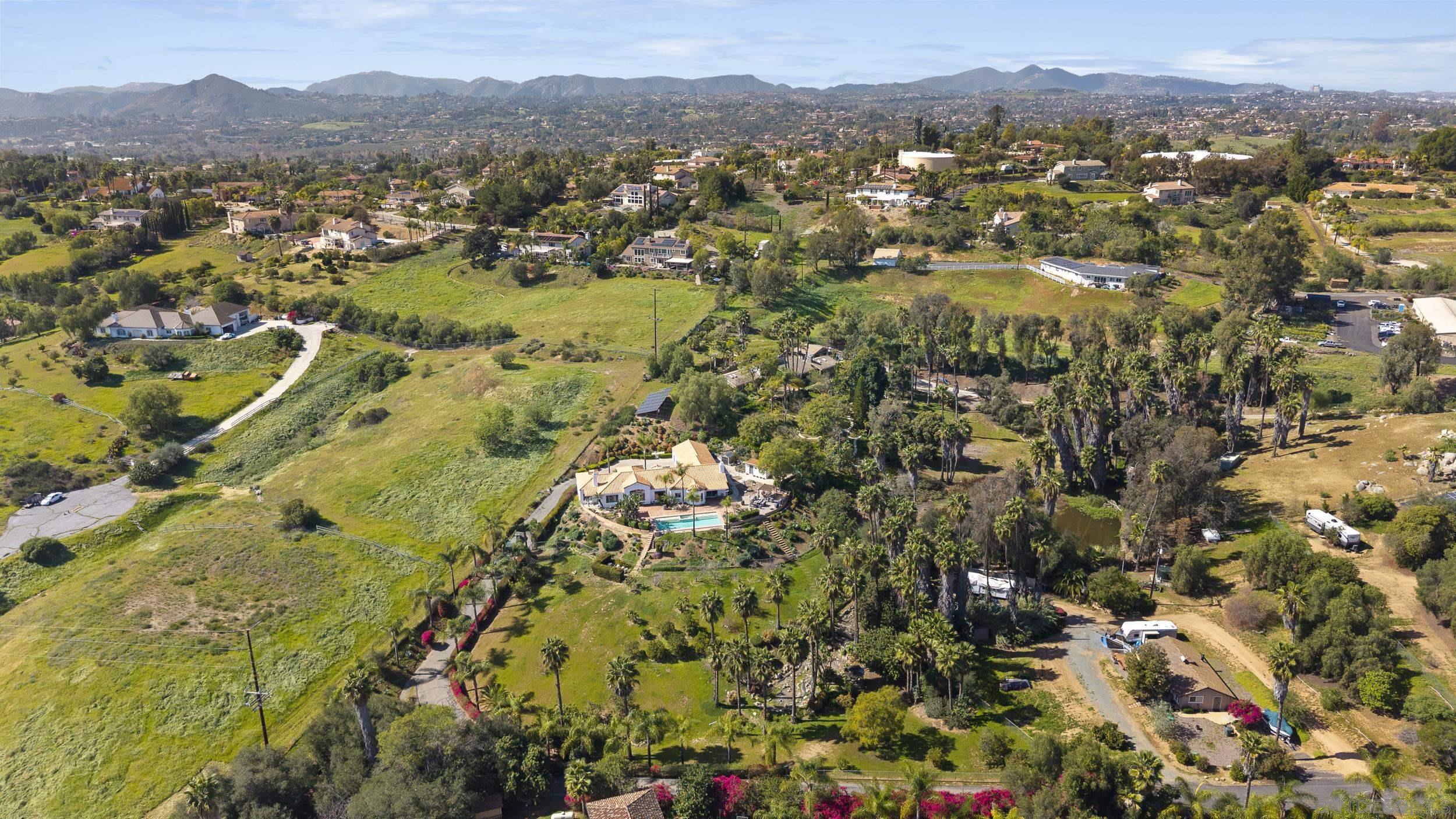 Detail Gallery Image 49 of 56 For 2821  Summit Drive, Escondido,  CA 92025 - 4 Beds | 4/1 Baths