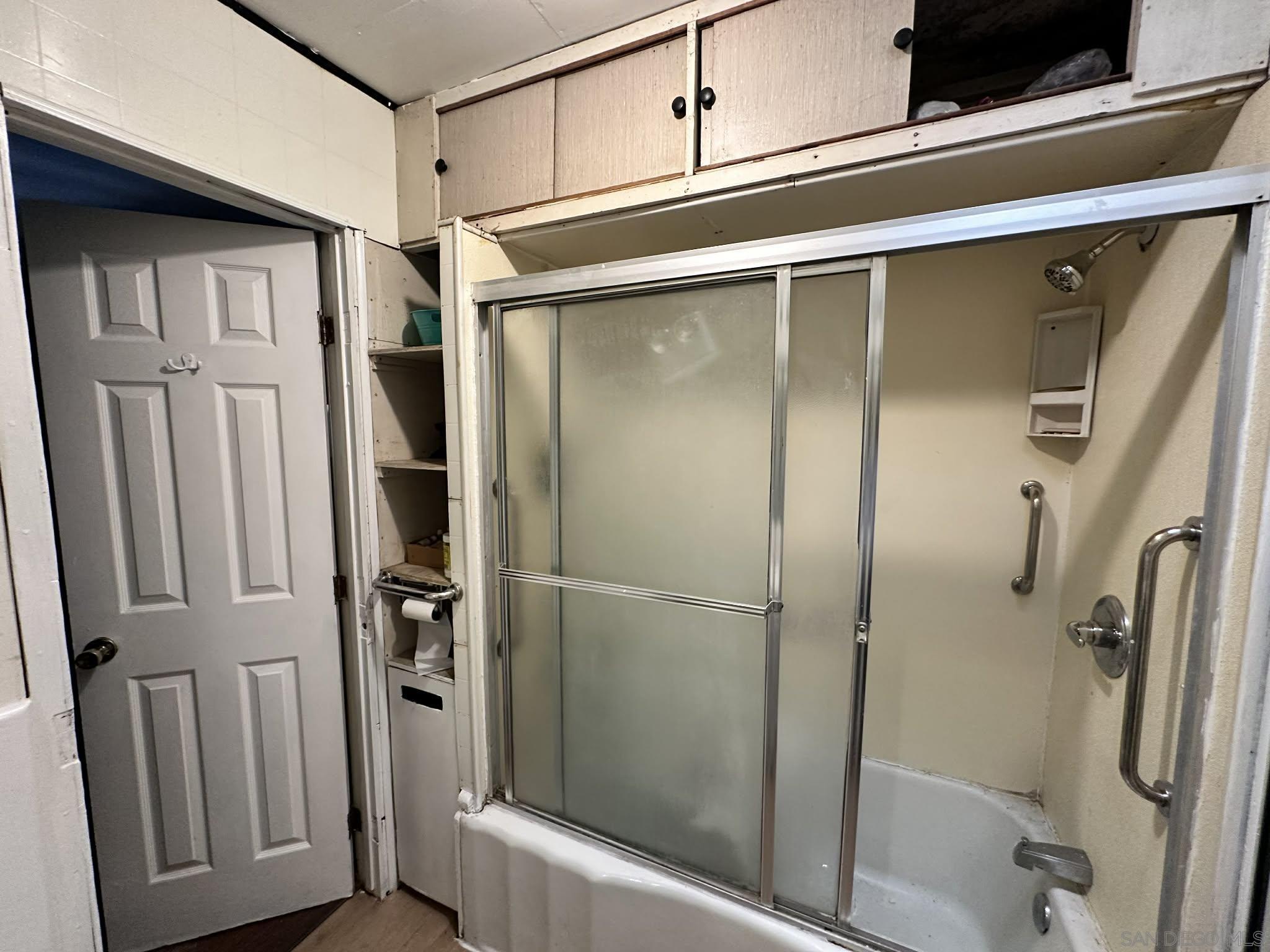 Detail Gallery Image 5 of 13 For 3549-51  42nd St, San Diego,  CA 92105 - 3 Beds | 2 Baths