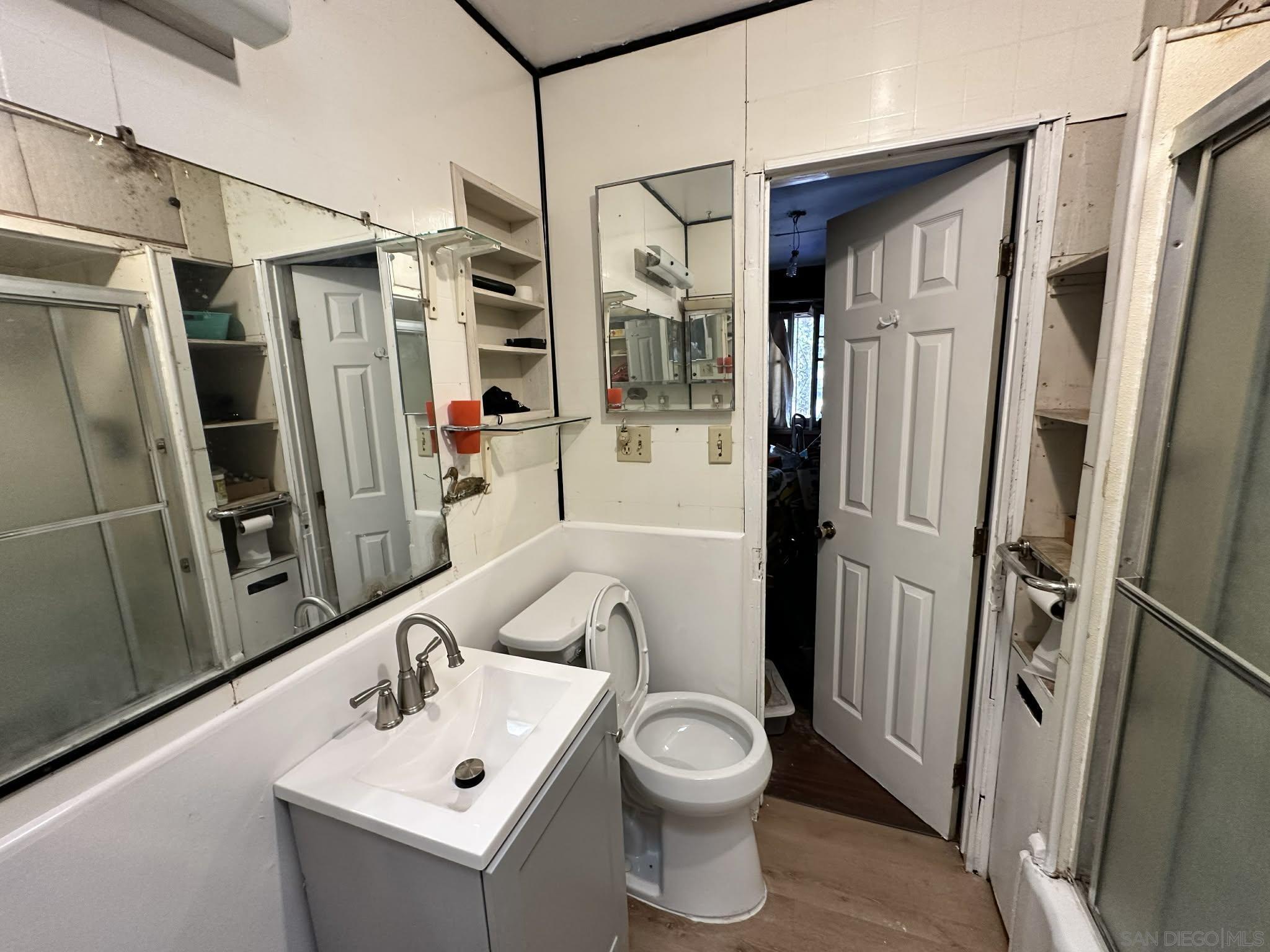 Detail Gallery Image 6 of 13 For 3549-51  42nd St, San Diego,  CA 92105 - 3 Beds | 2 Baths