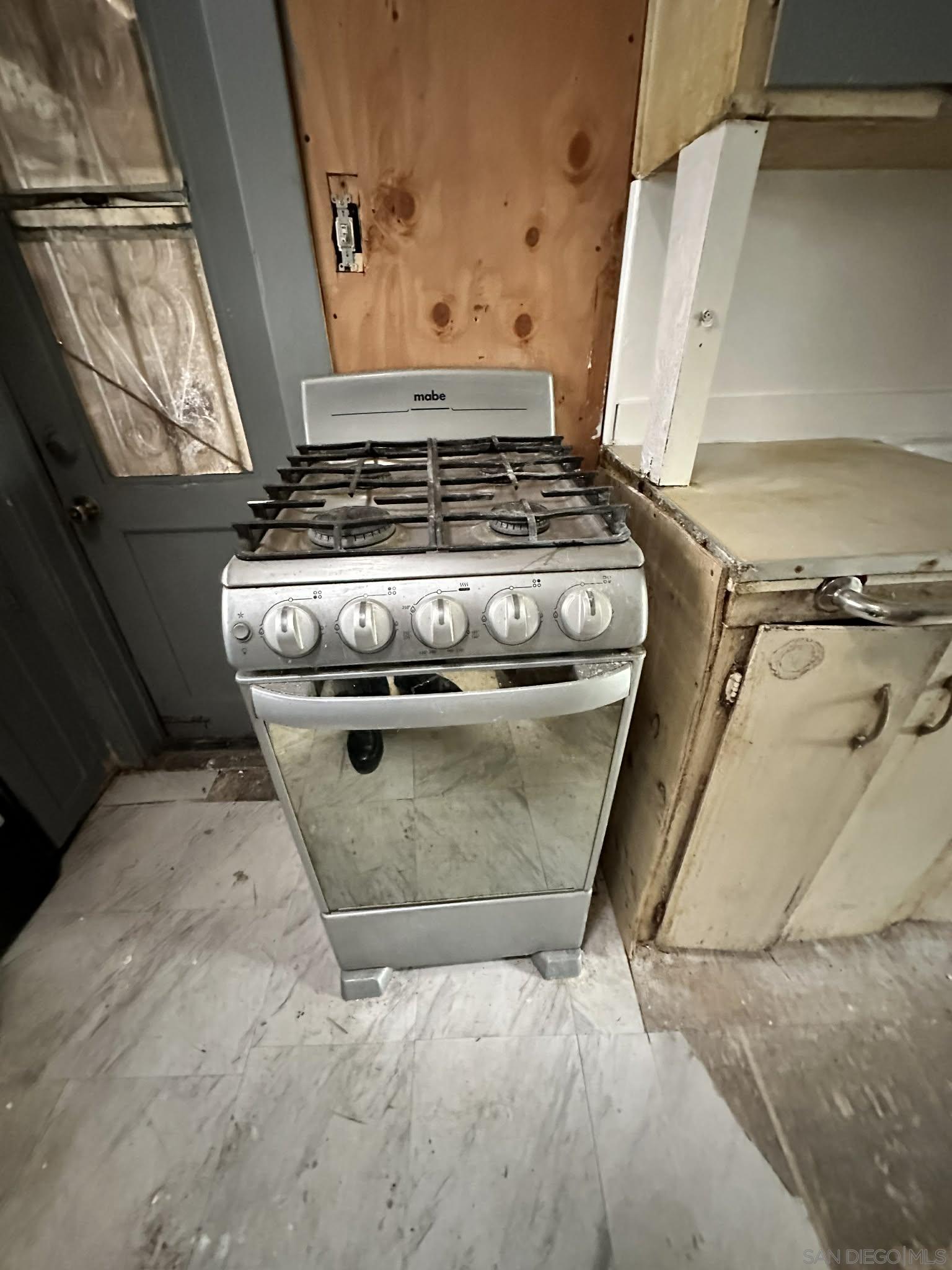 Detail Gallery Image 9 of 13 For 3549-51  42nd St, San Diego,  CA 92105 - 3 Beds | 2 Baths