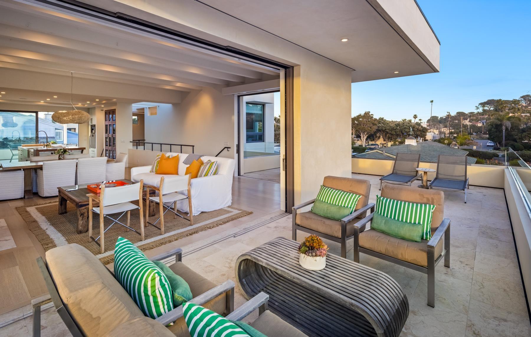 Detail Gallery Image 13 of 34 For 136  23rd St, Del Mar,  CA 92014 - 3 Beds | 4 Baths