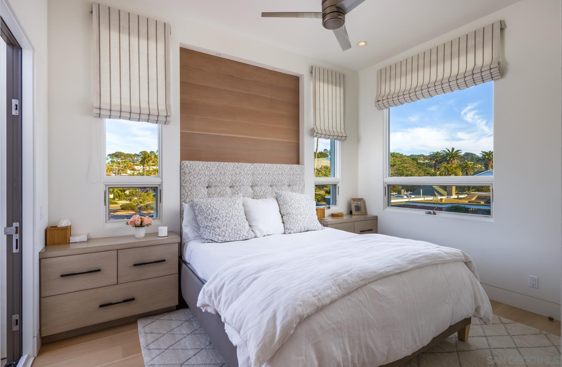 Detail Gallery Image 20 of 34 For 136  23rd St, Del Mar,  CA 92014 - 3 Beds | 4 Baths