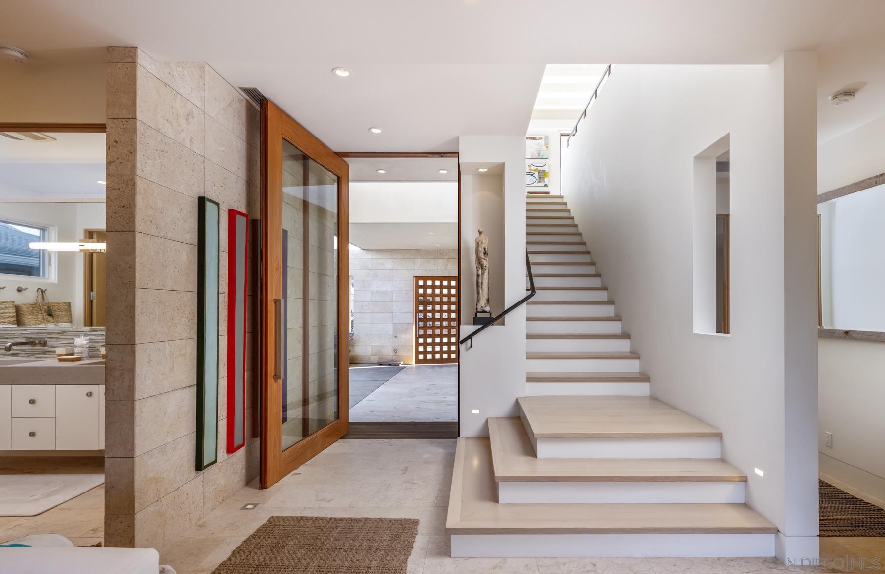 Detail Gallery Image 5 of 34 For 136  23rd St, Del Mar,  CA 92014 - 3 Beds | 4 Baths