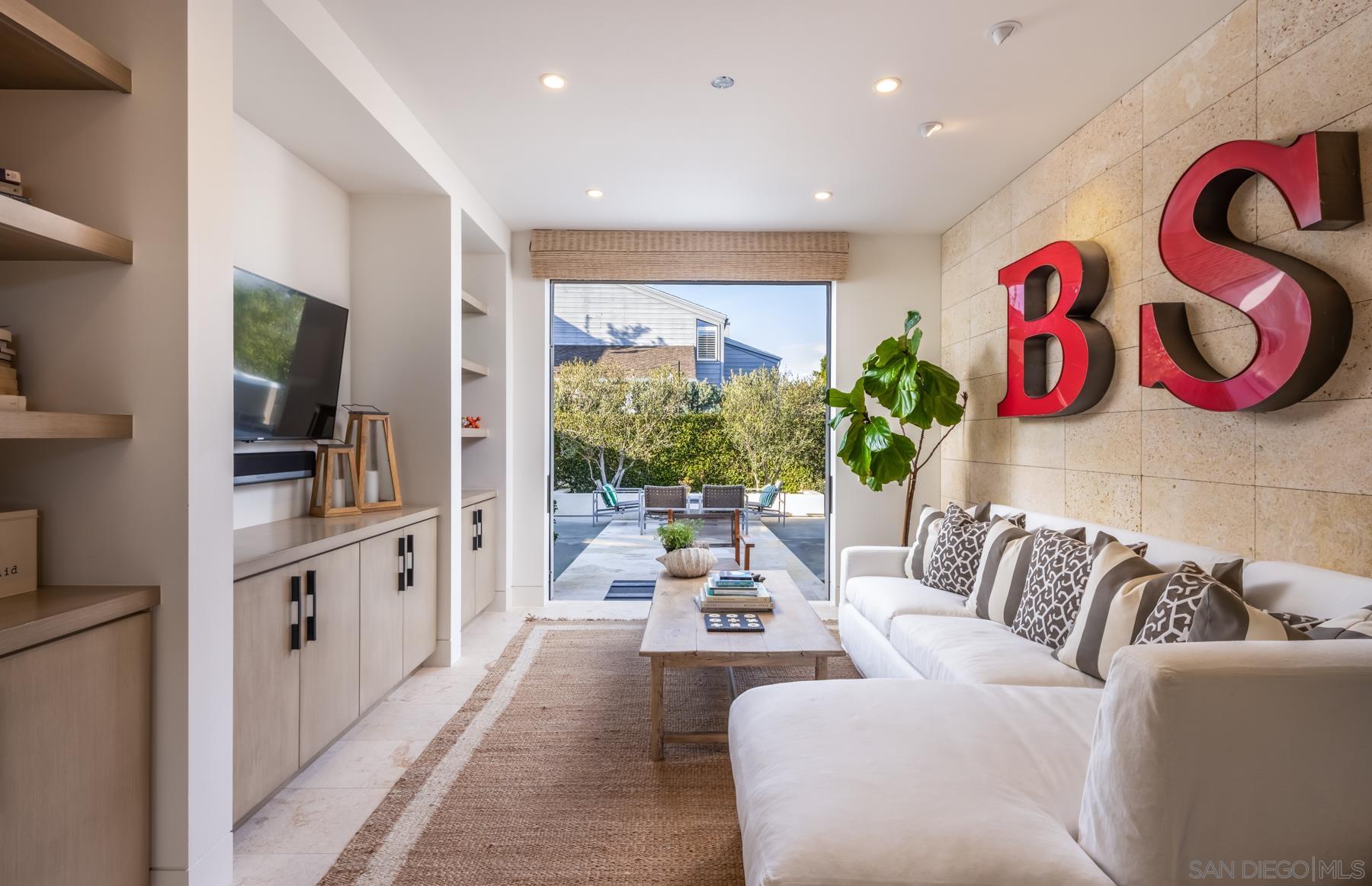 Detail Gallery Image 7 of 34 For 136  23rd St, Del Mar,  CA 92014 - 3 Beds | 4 Baths