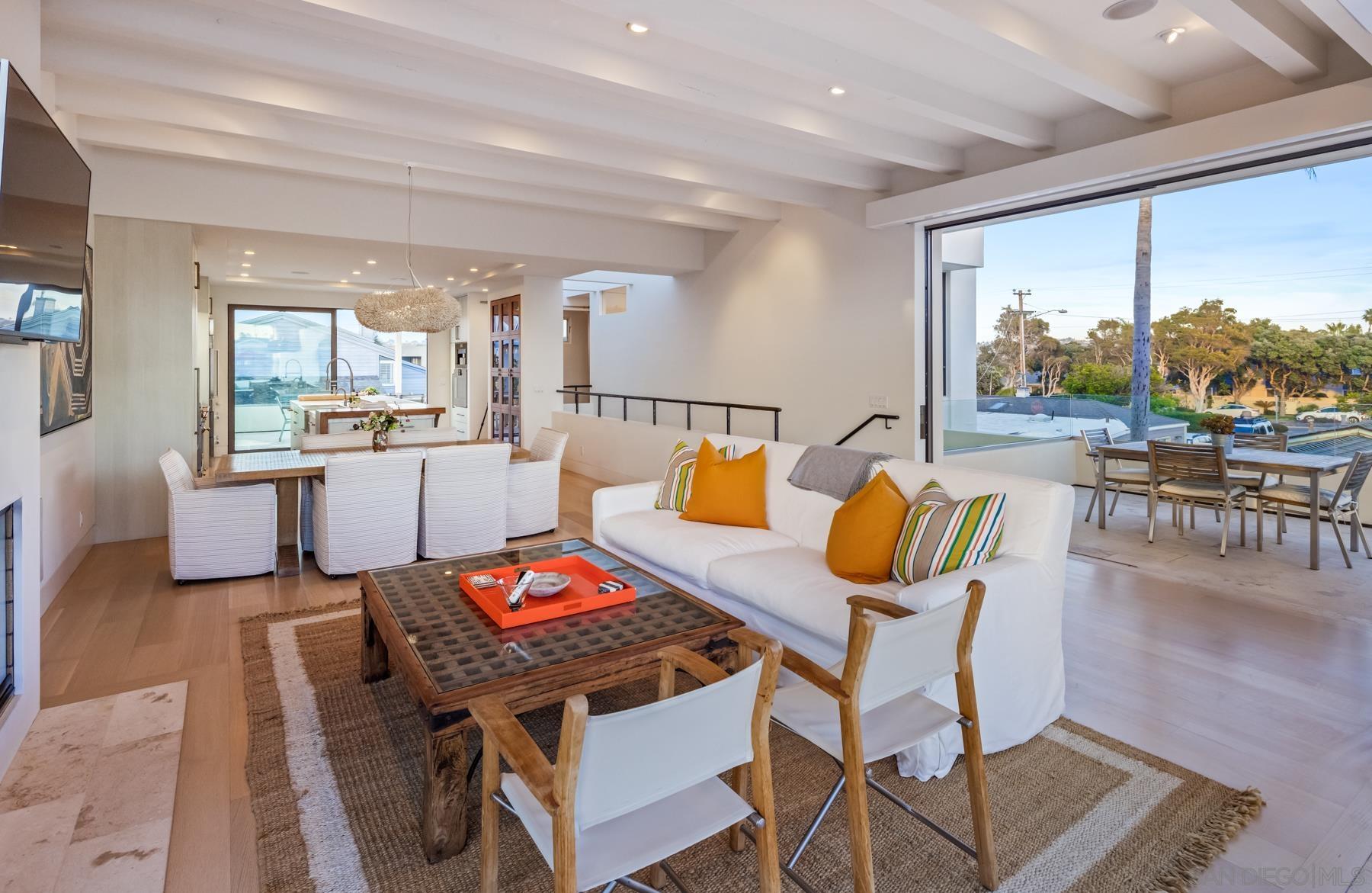 Detail Gallery Image 10 of 34 For 136  23rd St, Del Mar,  CA 92014 - 3 Beds | 4 Baths