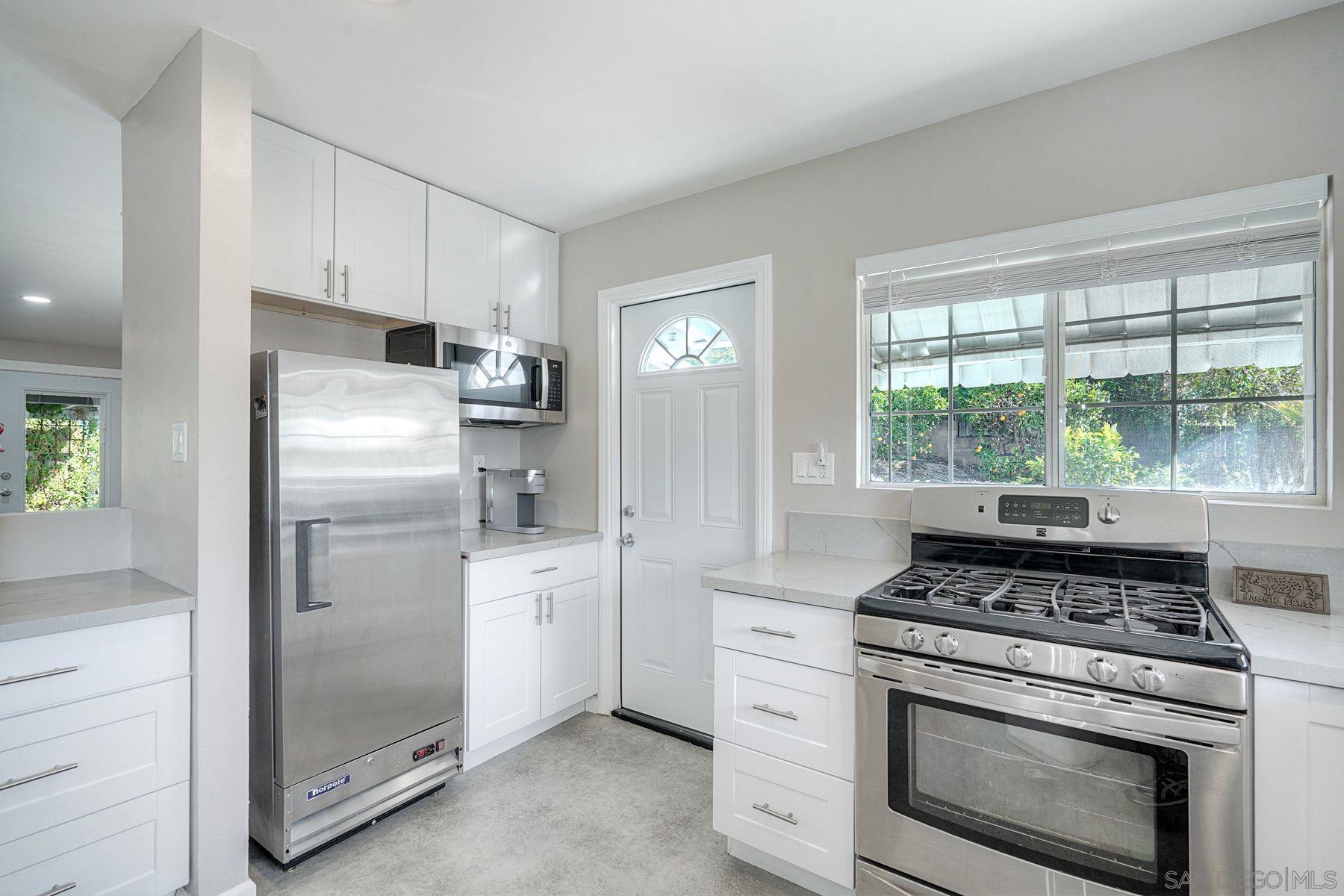 Detail Gallery Image 16 of 35 For 2698  Carlow Street, El Cajon,  CA 92020 - 3 Beds | 2 Baths