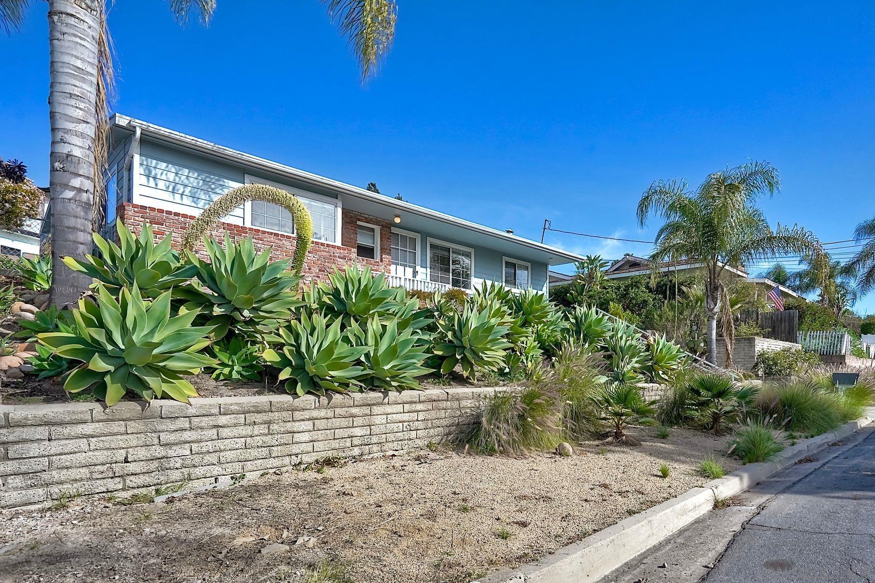 Detail Gallery Image 3 of 35 For 2698  Carlow Street, El Cajon,  CA 92020 - 3 Beds | 2 Baths