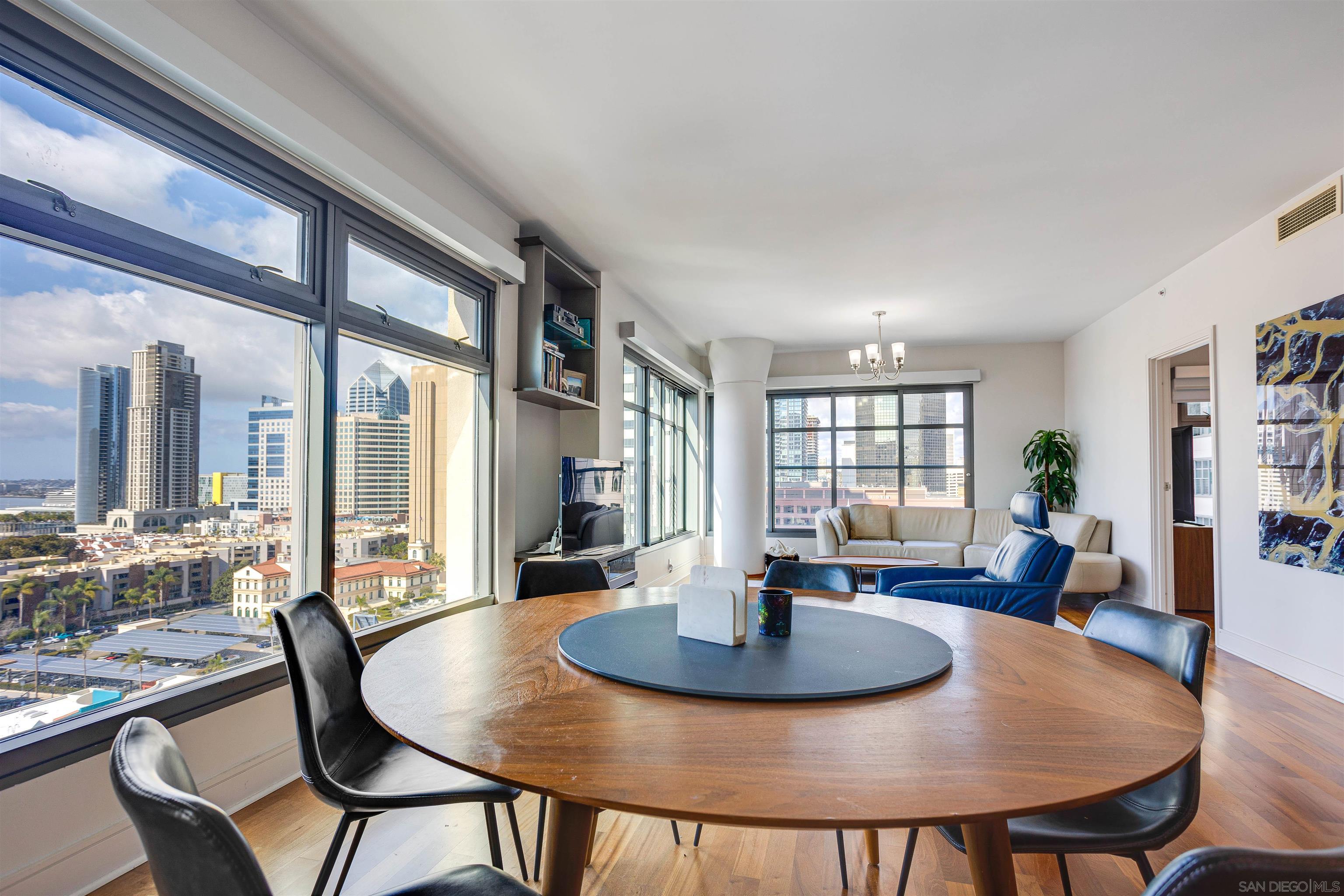 Detail Gallery Image 19 of 33 For 645  Front St  1411, San Diego,  CA 92101 - 2 Beds | 2/1 Baths