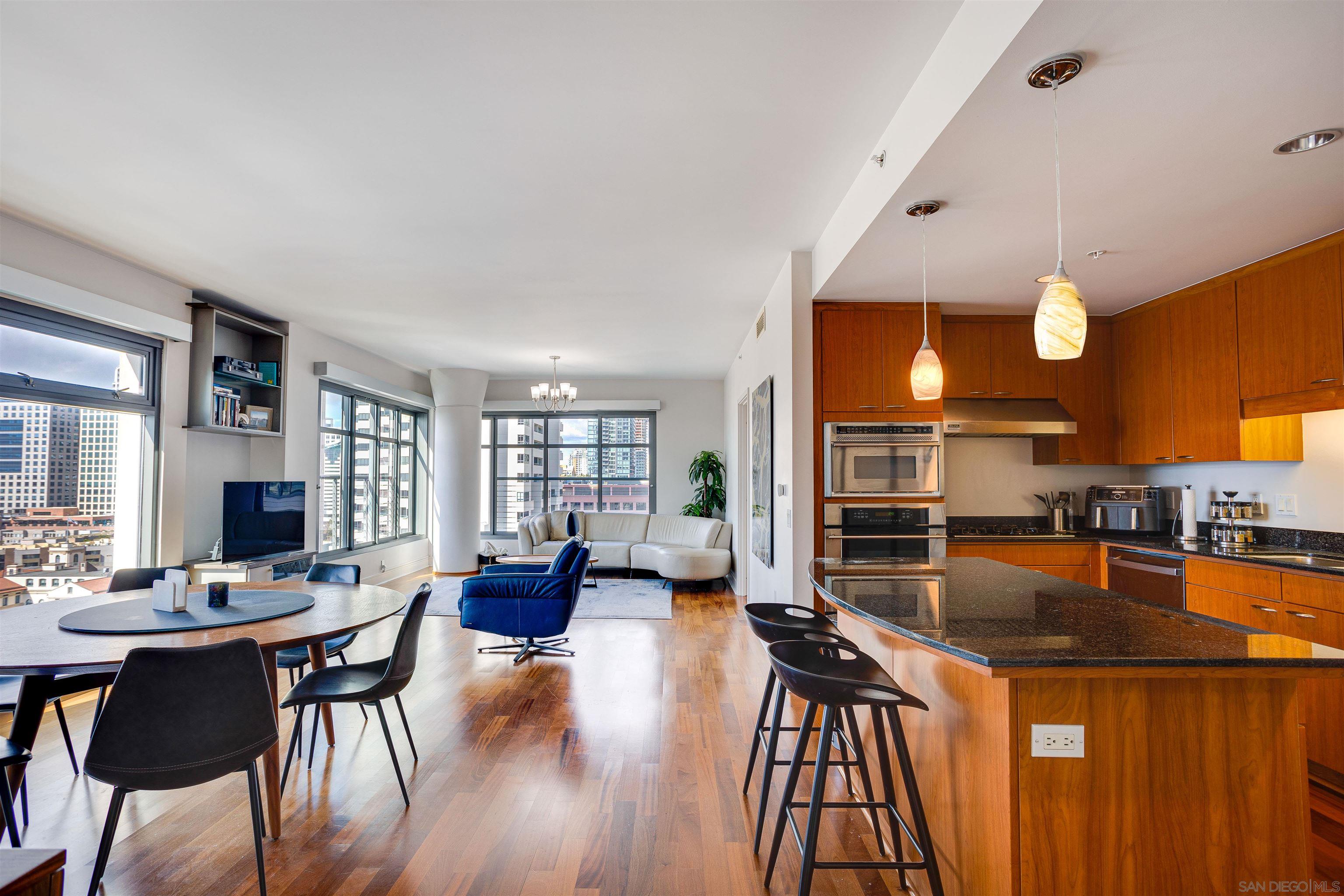 Detail Gallery Image 23 of 33 For 645  Front St  1411, San Diego,  CA 92101 - 2 Beds | 2/1 Baths