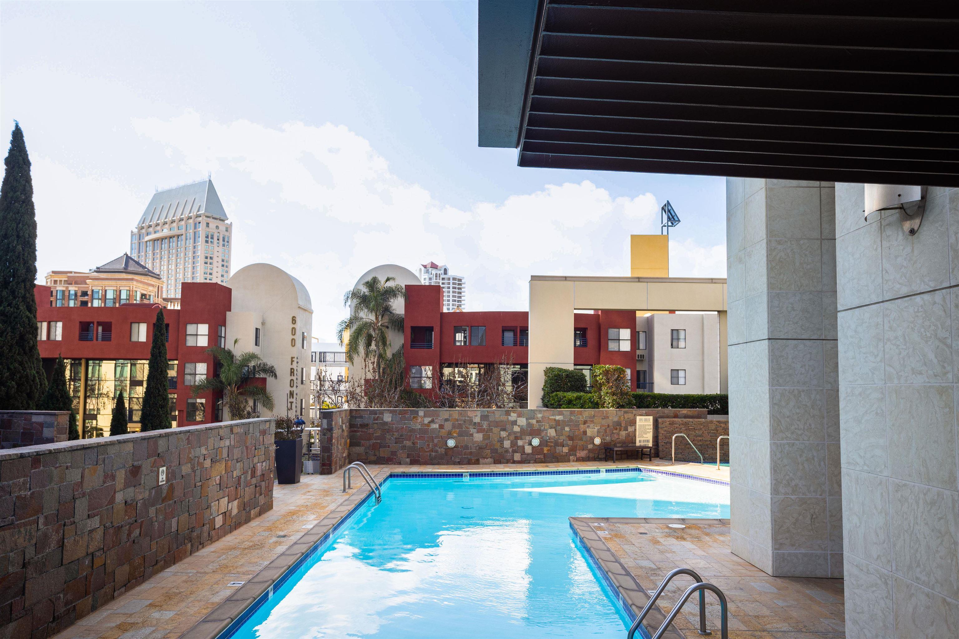 Detail Gallery Image 31 of 33 For 645  Front St  1411, San Diego,  CA 92101 - 2 Beds | 2/1 Baths