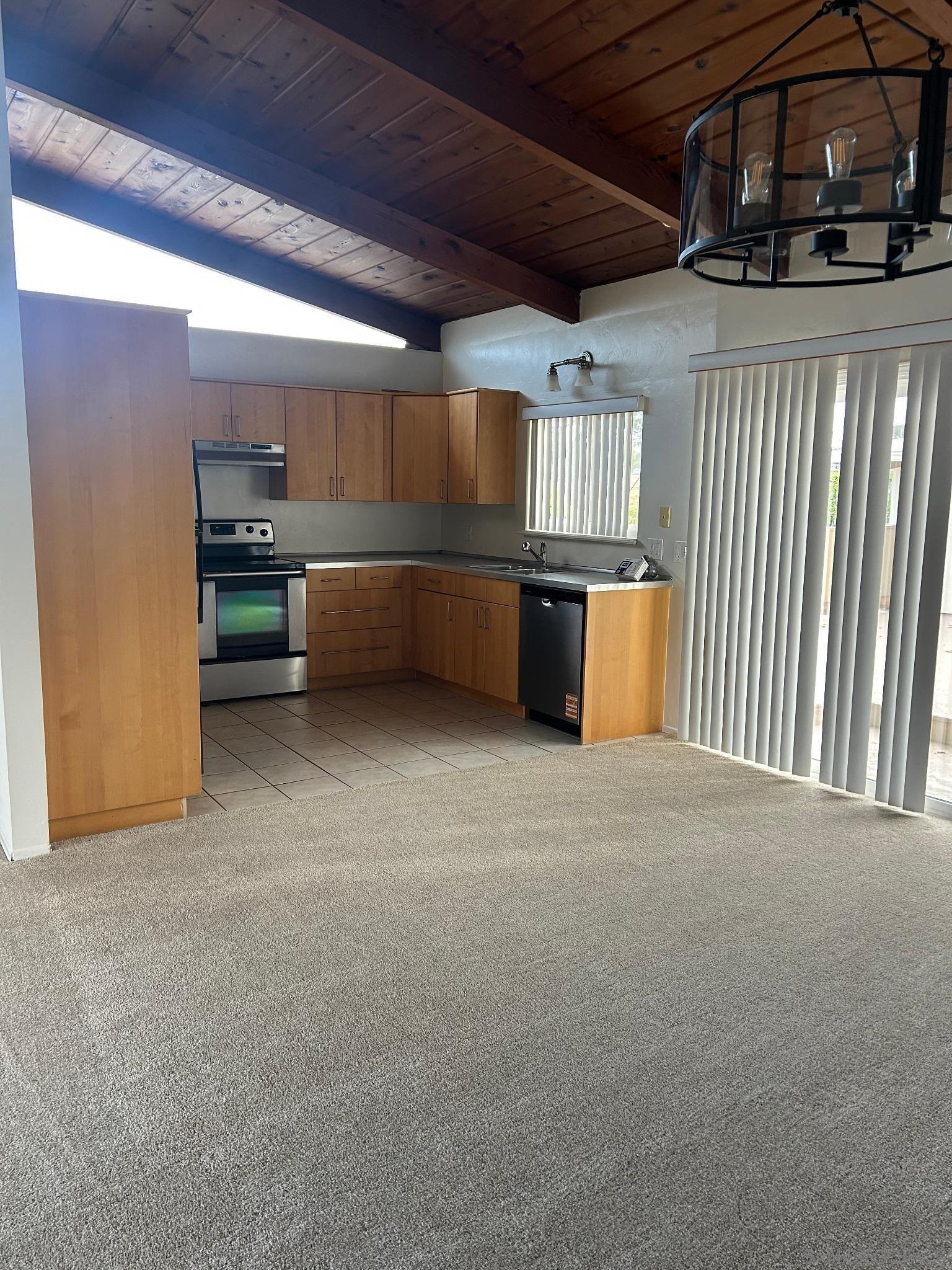 Detail Gallery Image 9 of 16 For 240 S Helix Avenue, Solana Beach,  CA 92075 - 2 Beds | 2 Baths