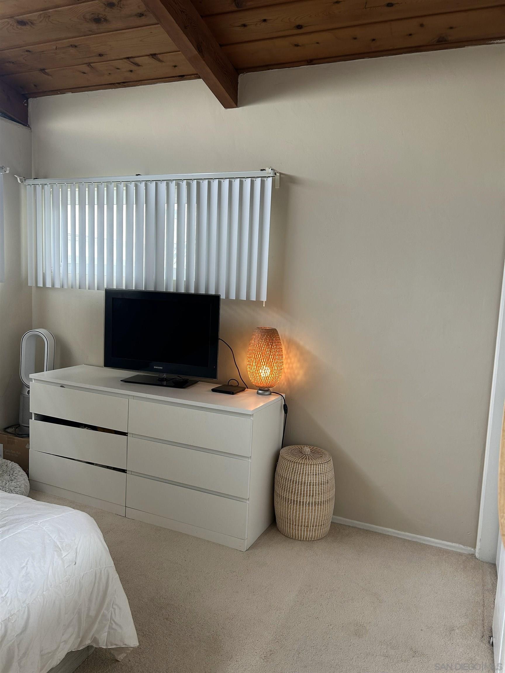 Detail Gallery Image 14 of 15 For 240 S Helix Avenue, Solana Beach,  CA 92075 - 2 Beds | 2 Baths