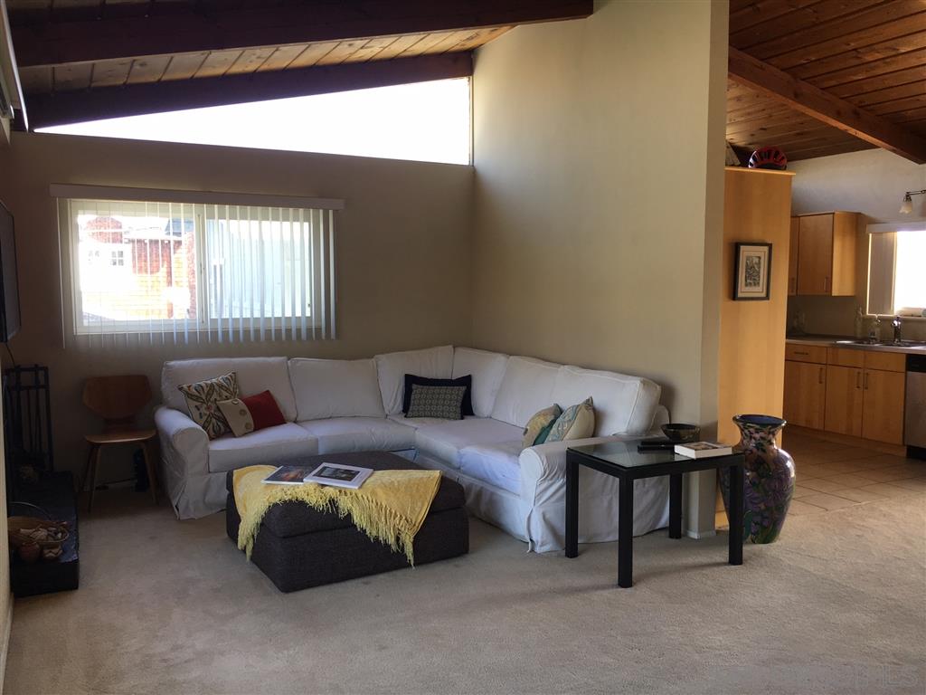 Detail Gallery Image 8 of 15 For 240 S Helix Avenue, Solana Beach,  CA 92075 - 2 Beds | 2 Baths