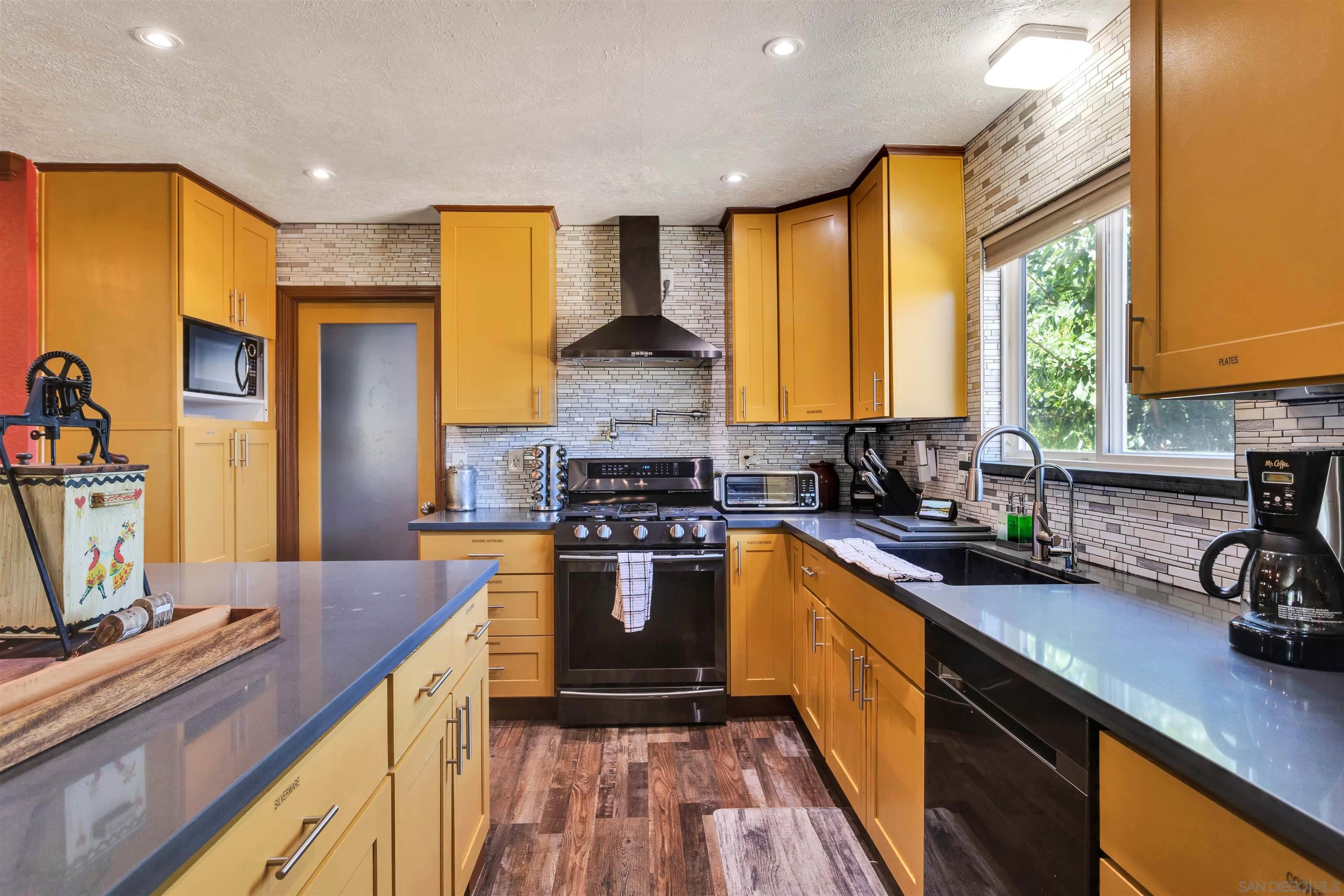 Detail Gallery Image 9 of 67 For 60291  La Mirada Trl, Joshua Tree,  CA 92252 - 4 Beds | 3 Baths