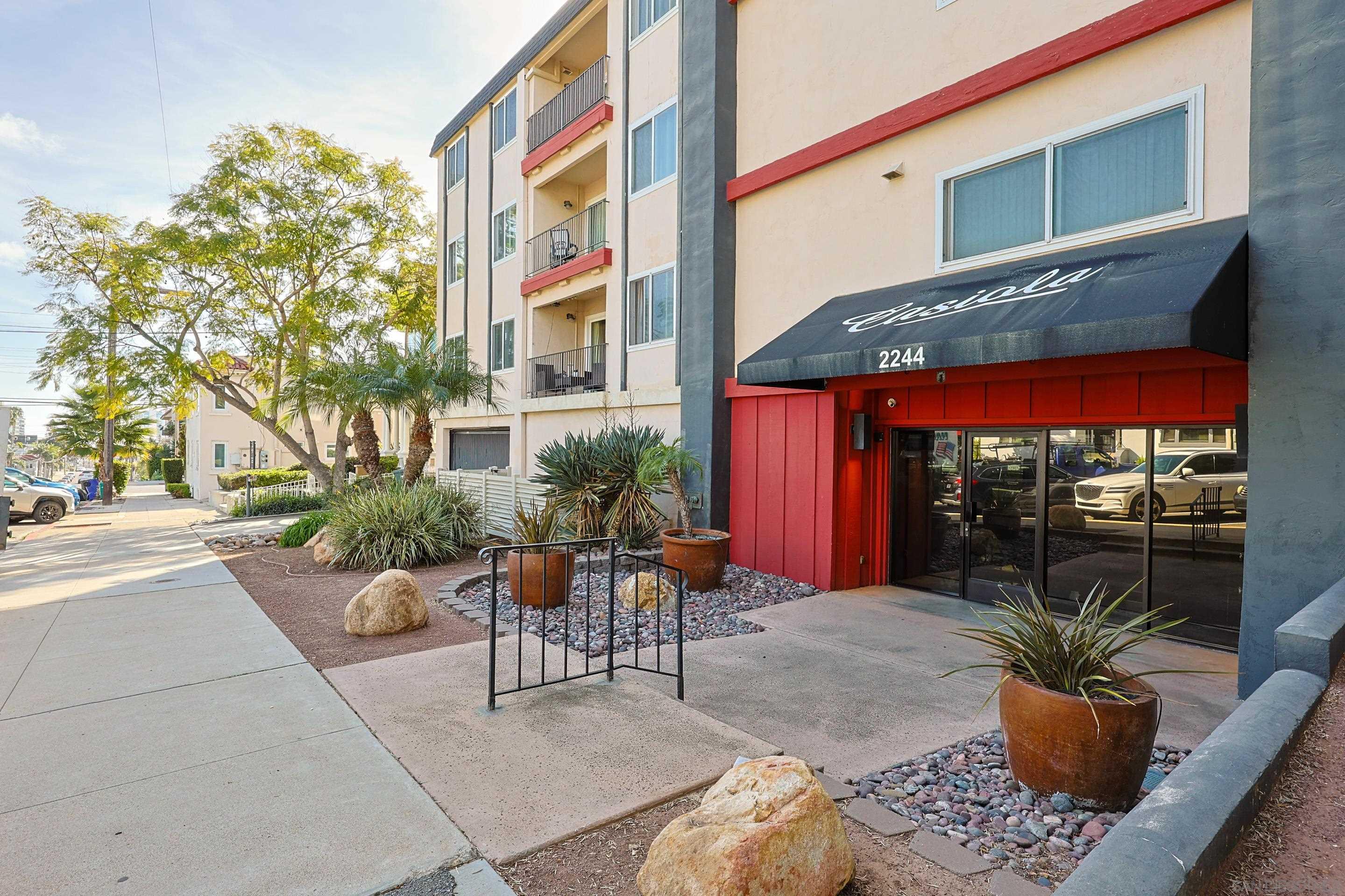 Detail Gallery Image 3 of 48 For 2nd Ave, San Diego,  CA 92101 - 2 Beds | 1 Baths