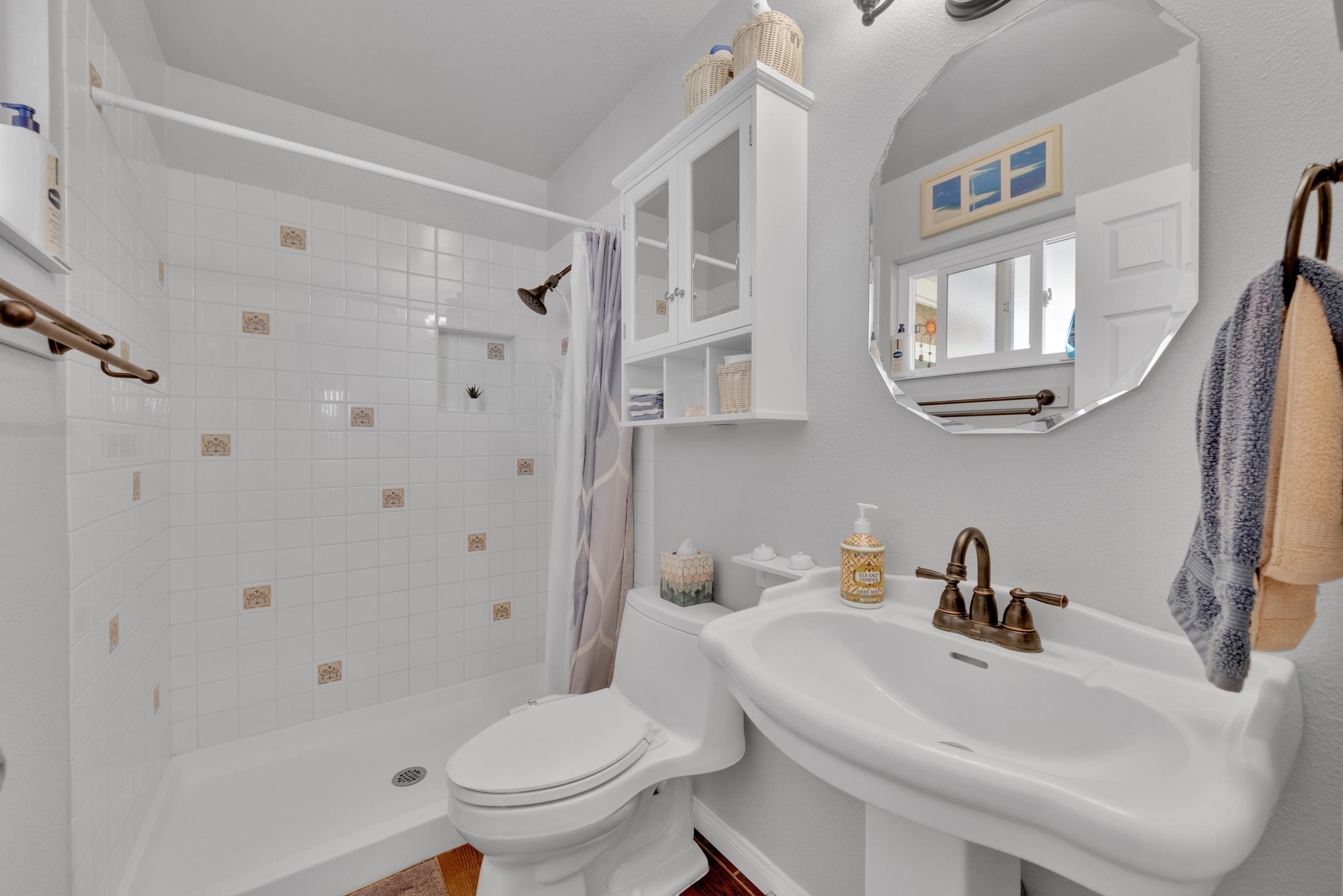 Detail Gallery Image 16 of 29 For 10851  Sandy Hook Rd, San Diego,  CA 92126 - 3 Beds | 2 Baths