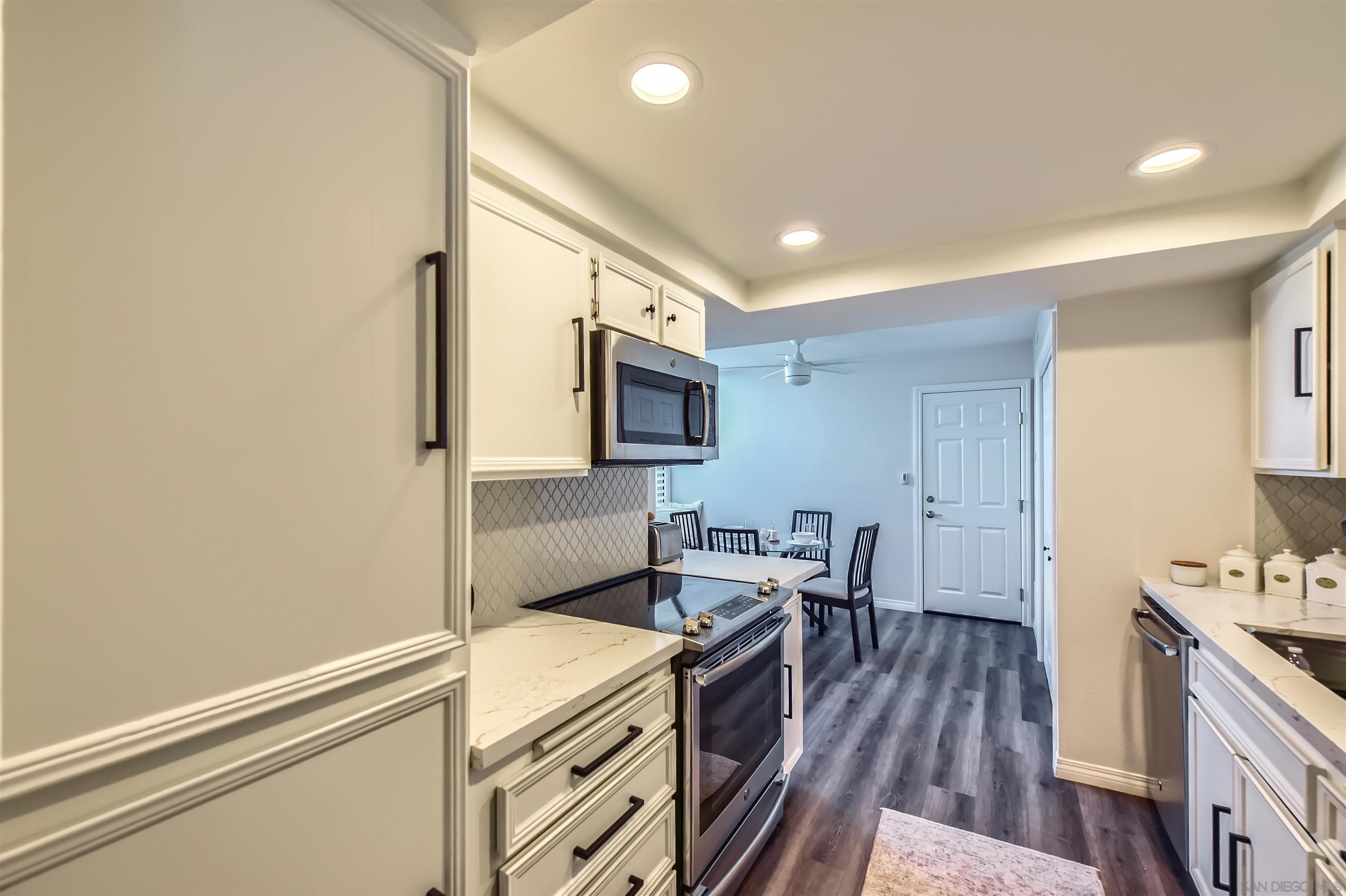 Detail Gallery Image 11 of 28 For 5916  Portobelo Ct, San Diego,  CA 92124 - 3 Beds | 2/1 Baths