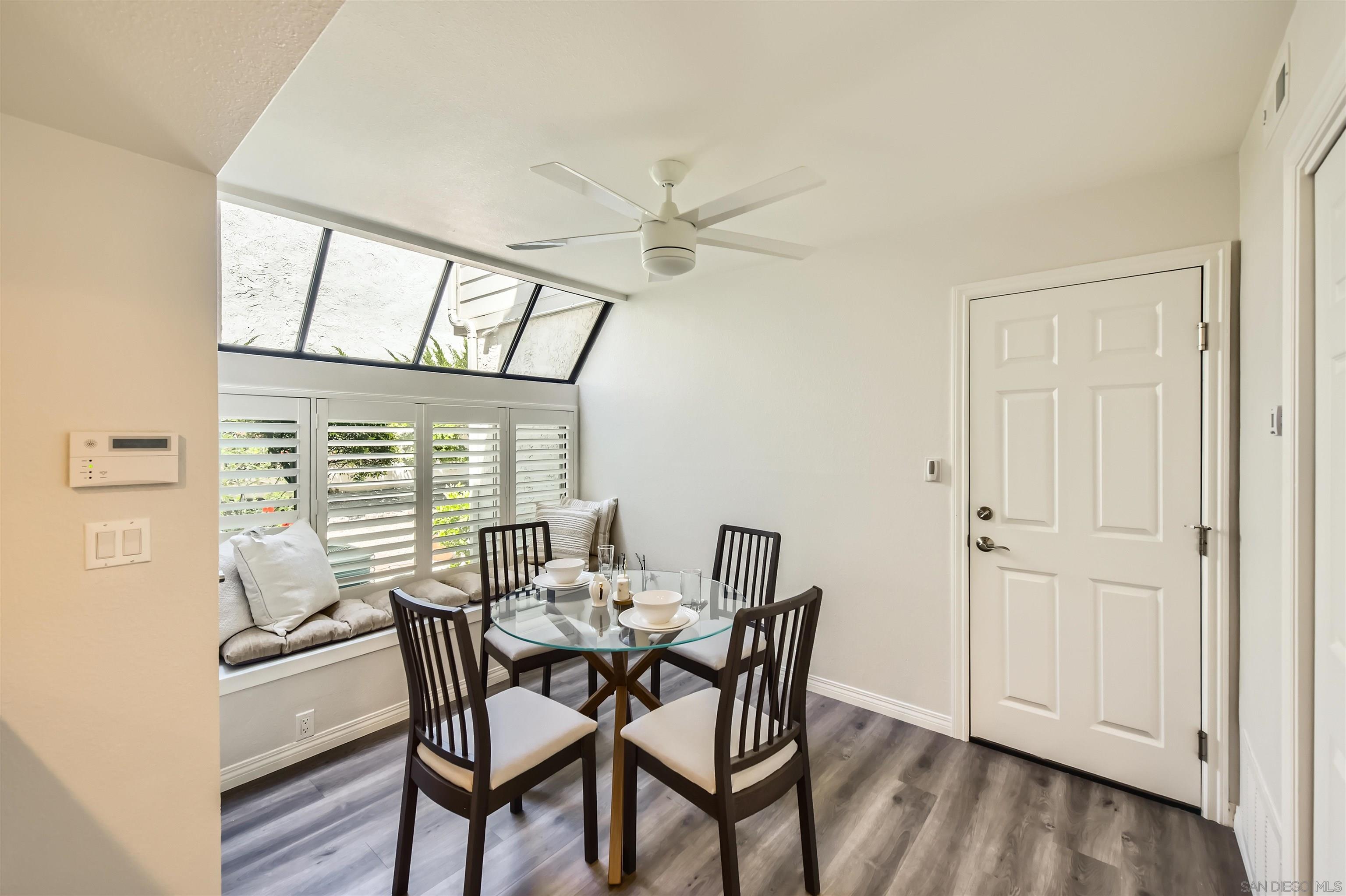 Detail Gallery Image 14 of 28 For 5916  Portobelo Ct, San Diego,  CA 92124 - 3 Beds | 2/1 Baths