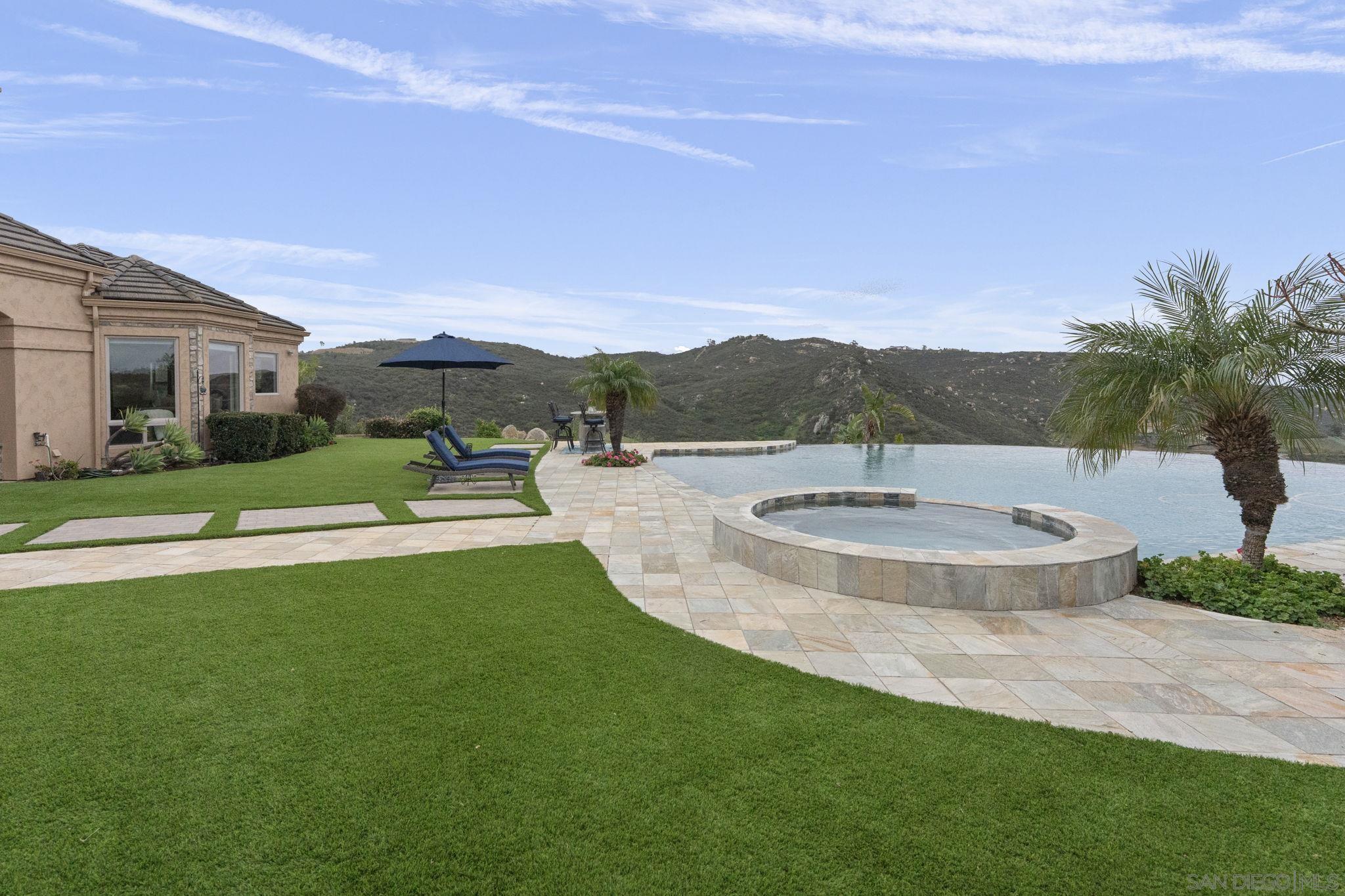 Detail Gallery Image 11 of 72 For 15480  Eastvale Rd, Poway,  CA 92064 - 5 Beds | 4/1 Baths