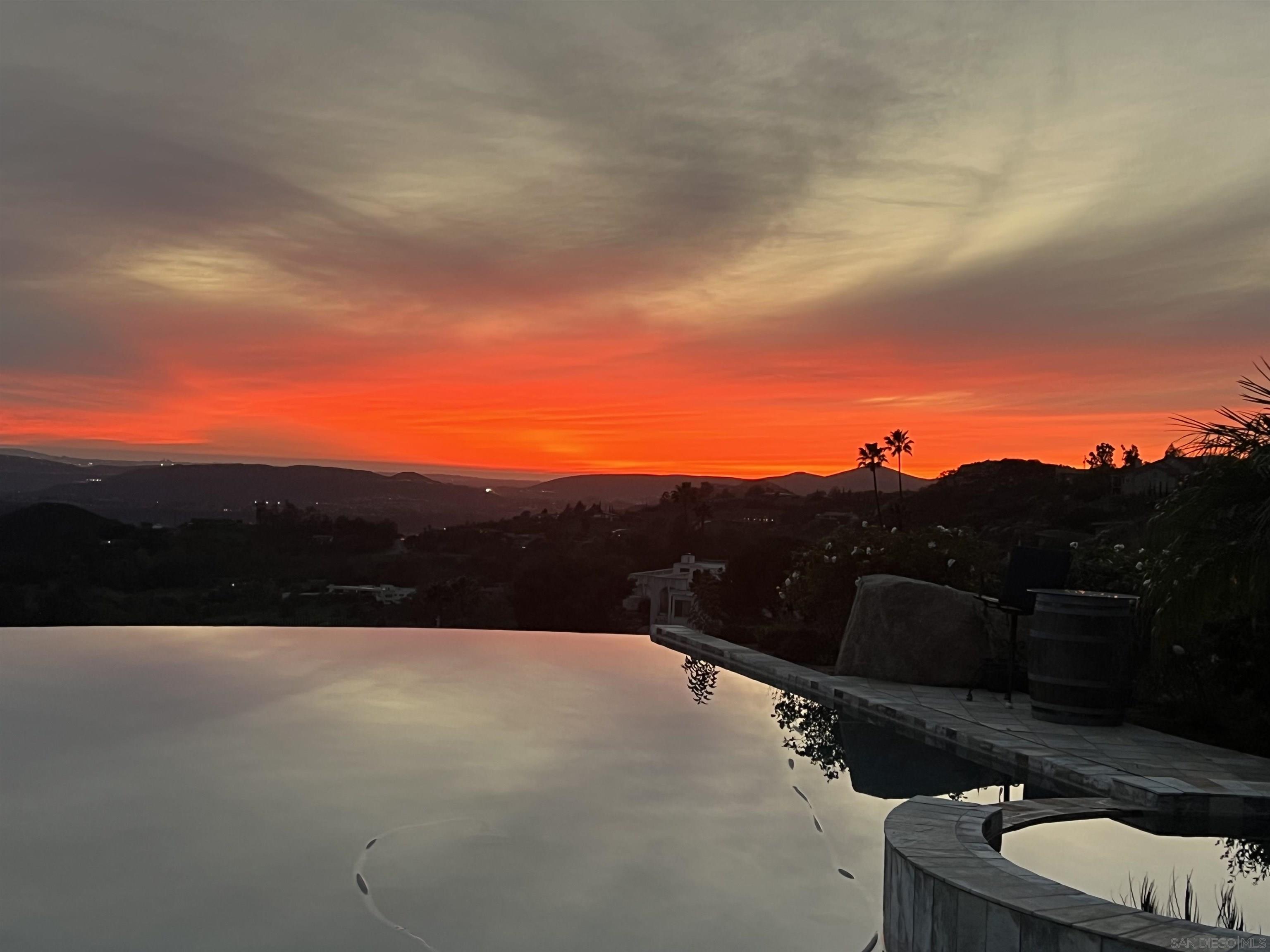 Detail Gallery Image 3 of 72 For 15480  Eastvale Rd, Poway,  CA 92064 - 5 Beds | 4/1 Baths