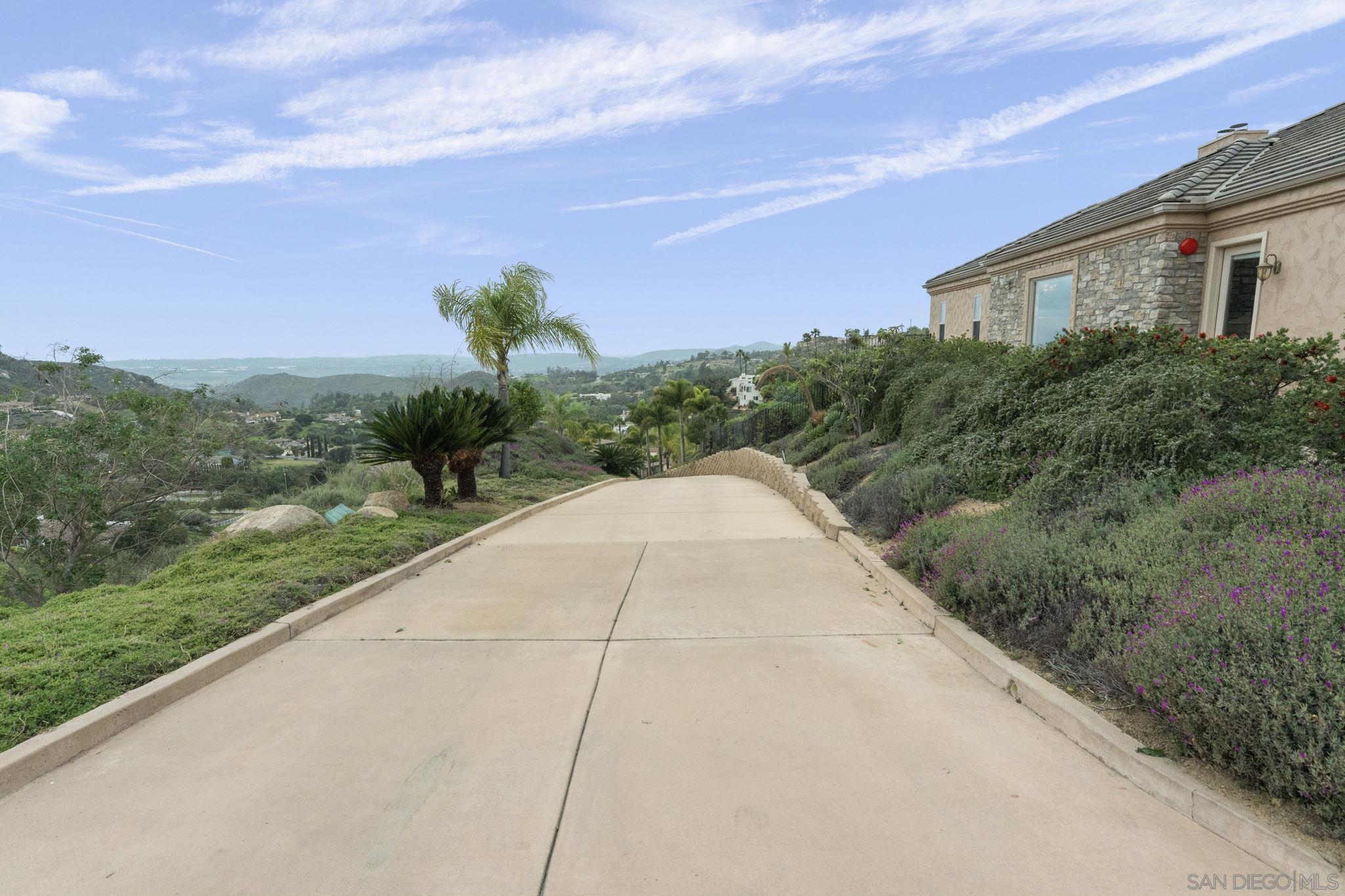 Detail Gallery Image 28 of 72 For 15480  Eastvale Rd, Poway,  CA 92064 - 5 Beds | 4/1 Baths