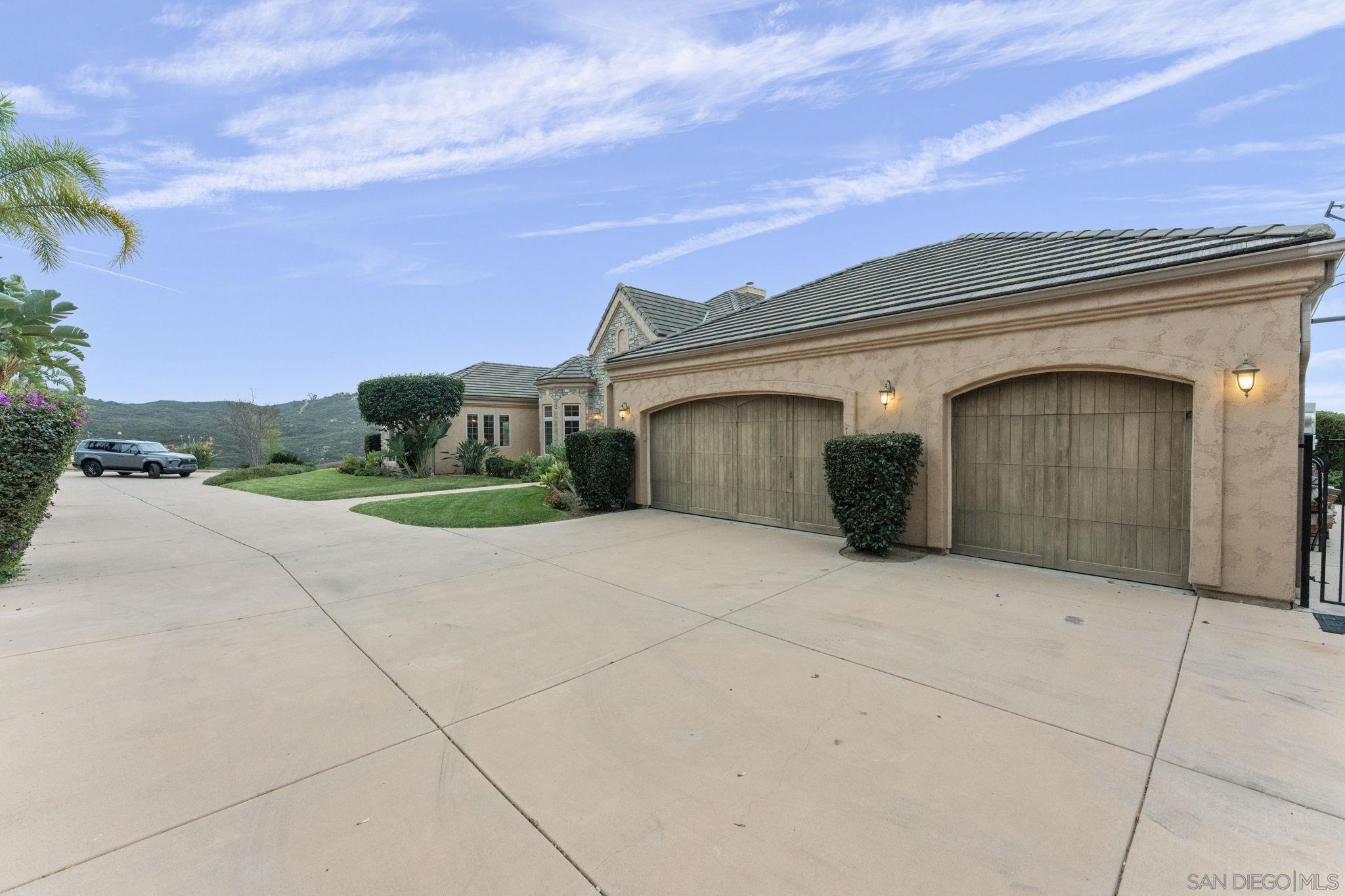 Detail Gallery Image 6 of 72 For 15480  Eastvale Rd, Poway,  CA 92064 - 5 Beds | 4/1 Baths