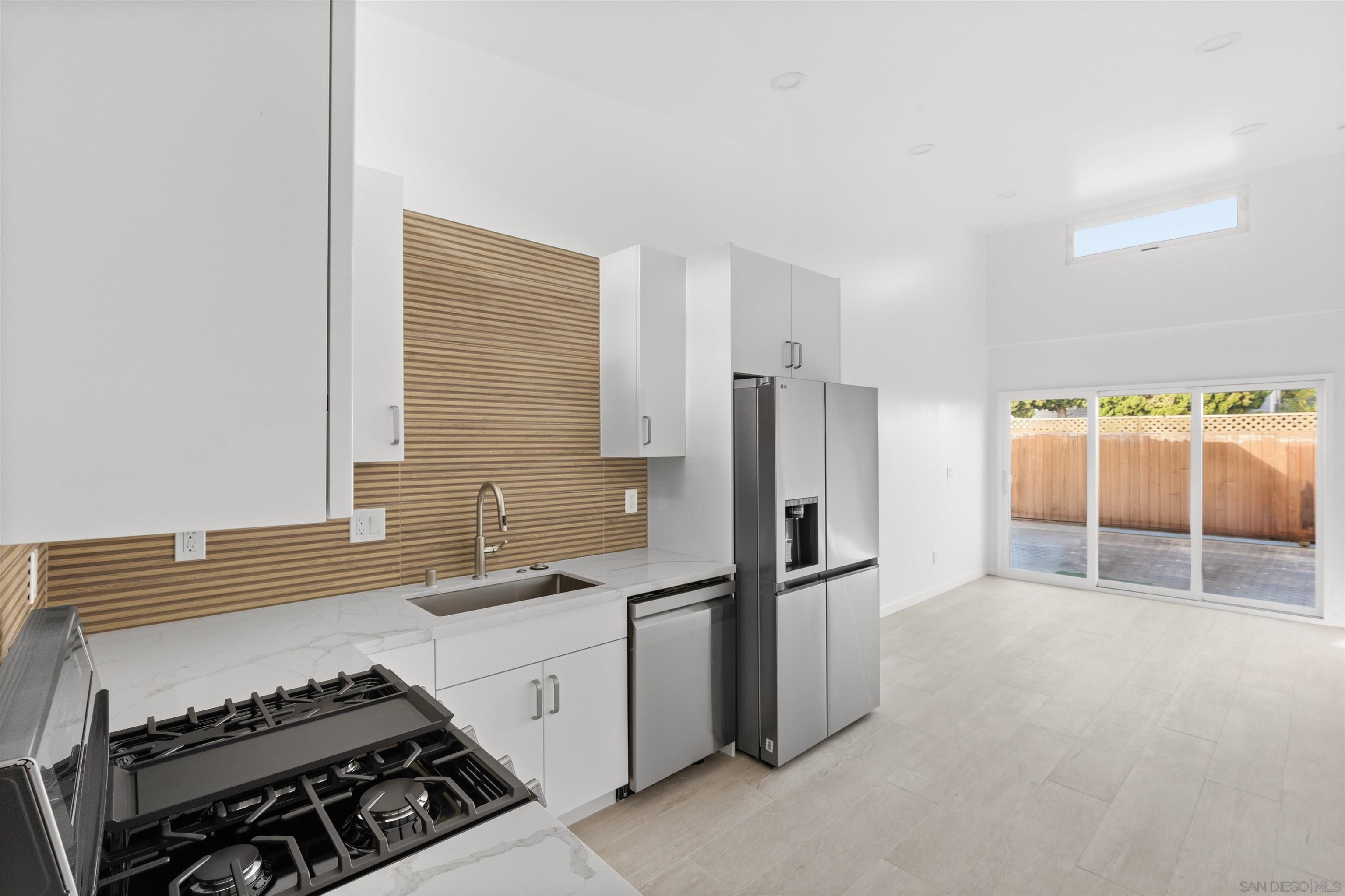 Detail Gallery Image 4 of 22 For Rosecrans St, San Diego,  CA 92106 - 1 Beds | 1 Baths