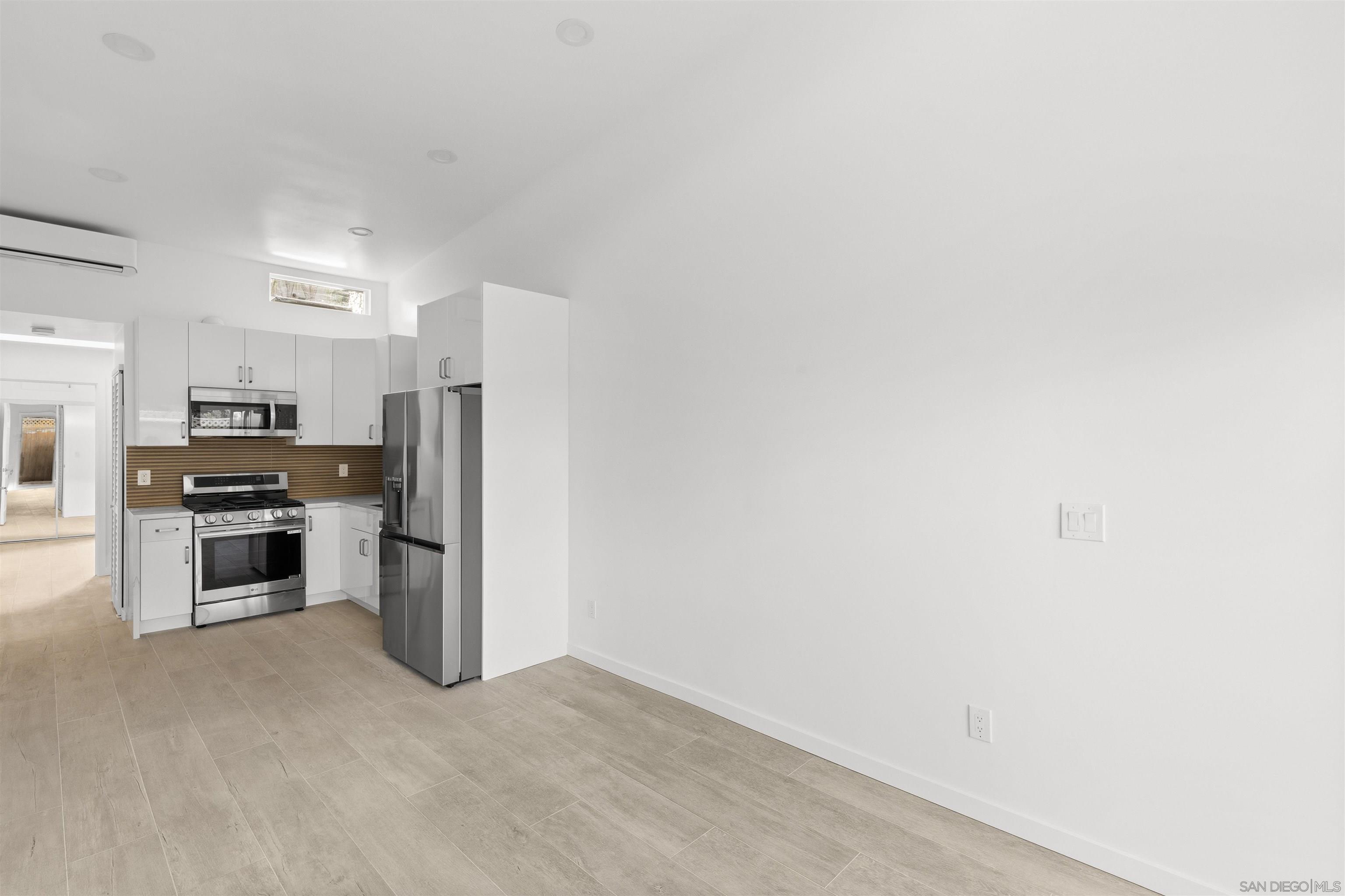 Detail Gallery Image 5 of 22 For Rosecrans St, San Diego,  CA 92106 - 1 Beds | 1 Baths