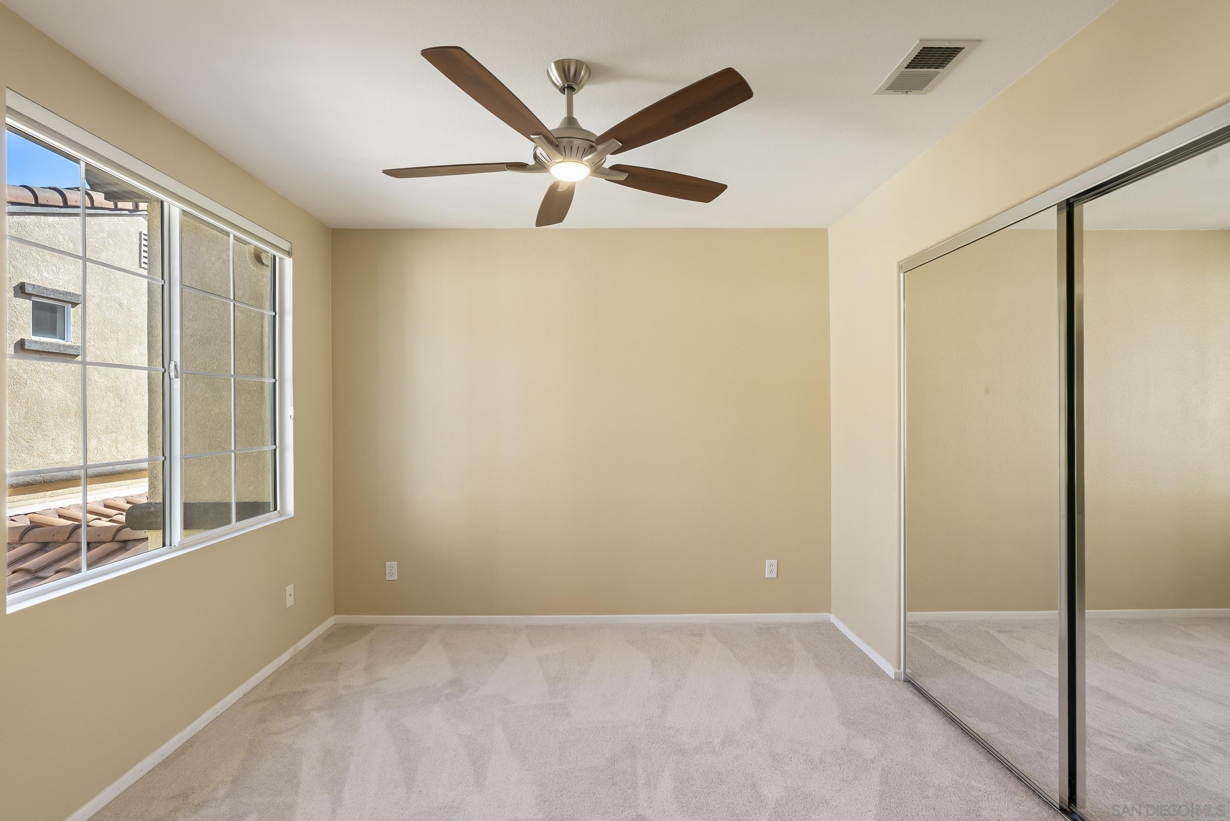 Detail Gallery Image 32 of 51 For 638  Sumner Way  #4,  Oceanside,  CA 92058 - 3 Beds | 2/1 Baths