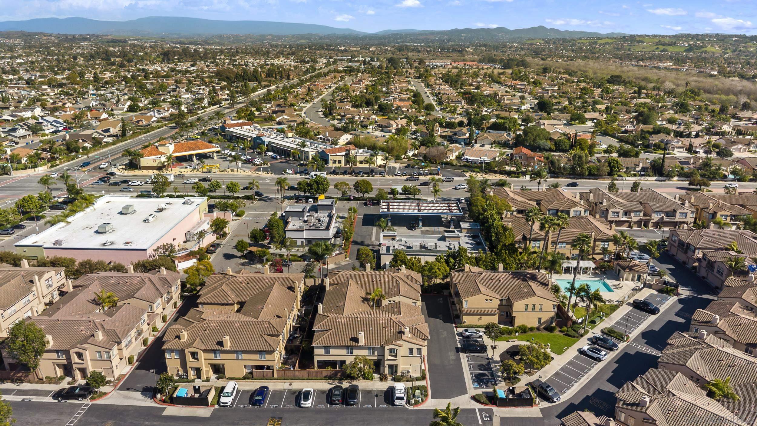Detail Gallery Image 45 of 51 For 638  Sumner Way  #4,  Oceanside,  CA 92058 - 3 Beds | 2/1 Baths
