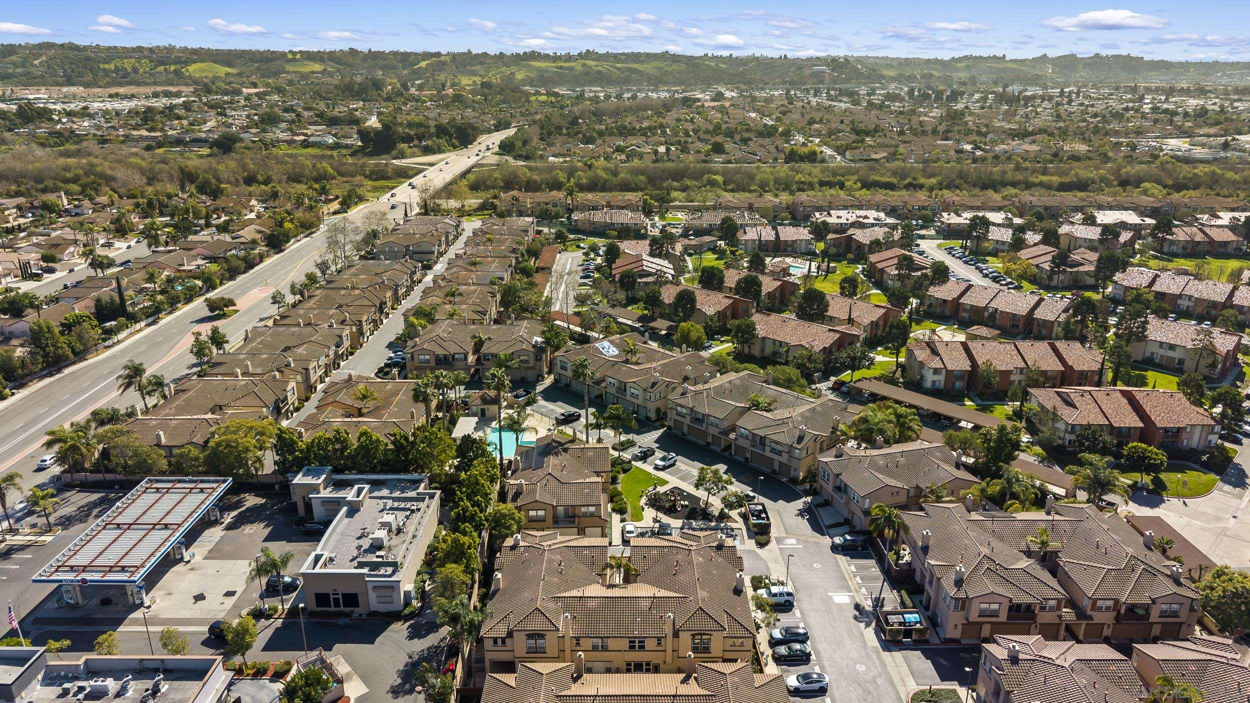 Detail Gallery Image 46 of 51 For 638  Sumner Way  #4,  Oceanside,  CA 92058 - 3 Beds | 2/1 Baths