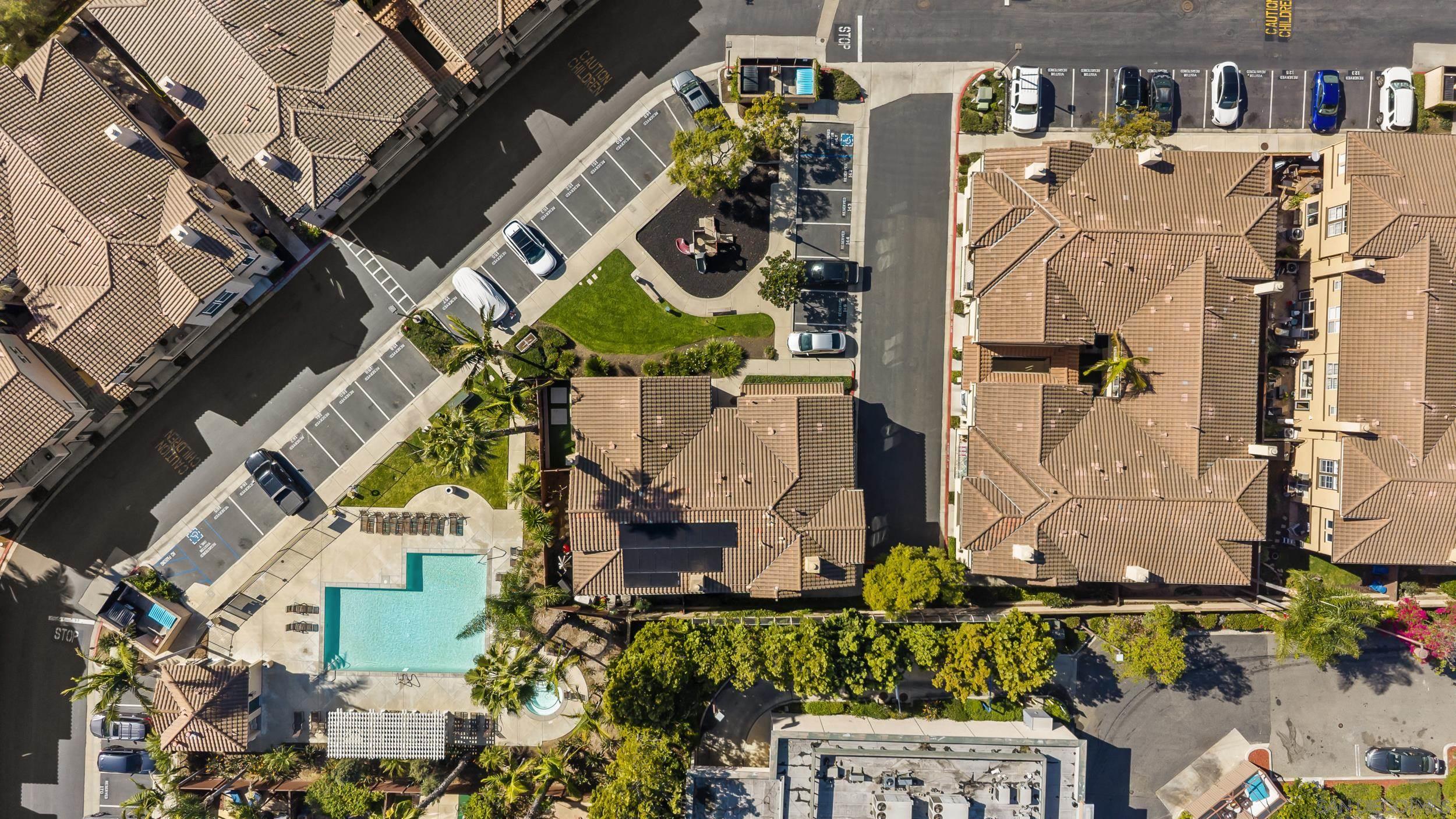 Detail Gallery Image 50 of 51 For 638  Sumner Way  #4,  Oceanside,  CA 92058 - 3 Beds | 2/1 Baths