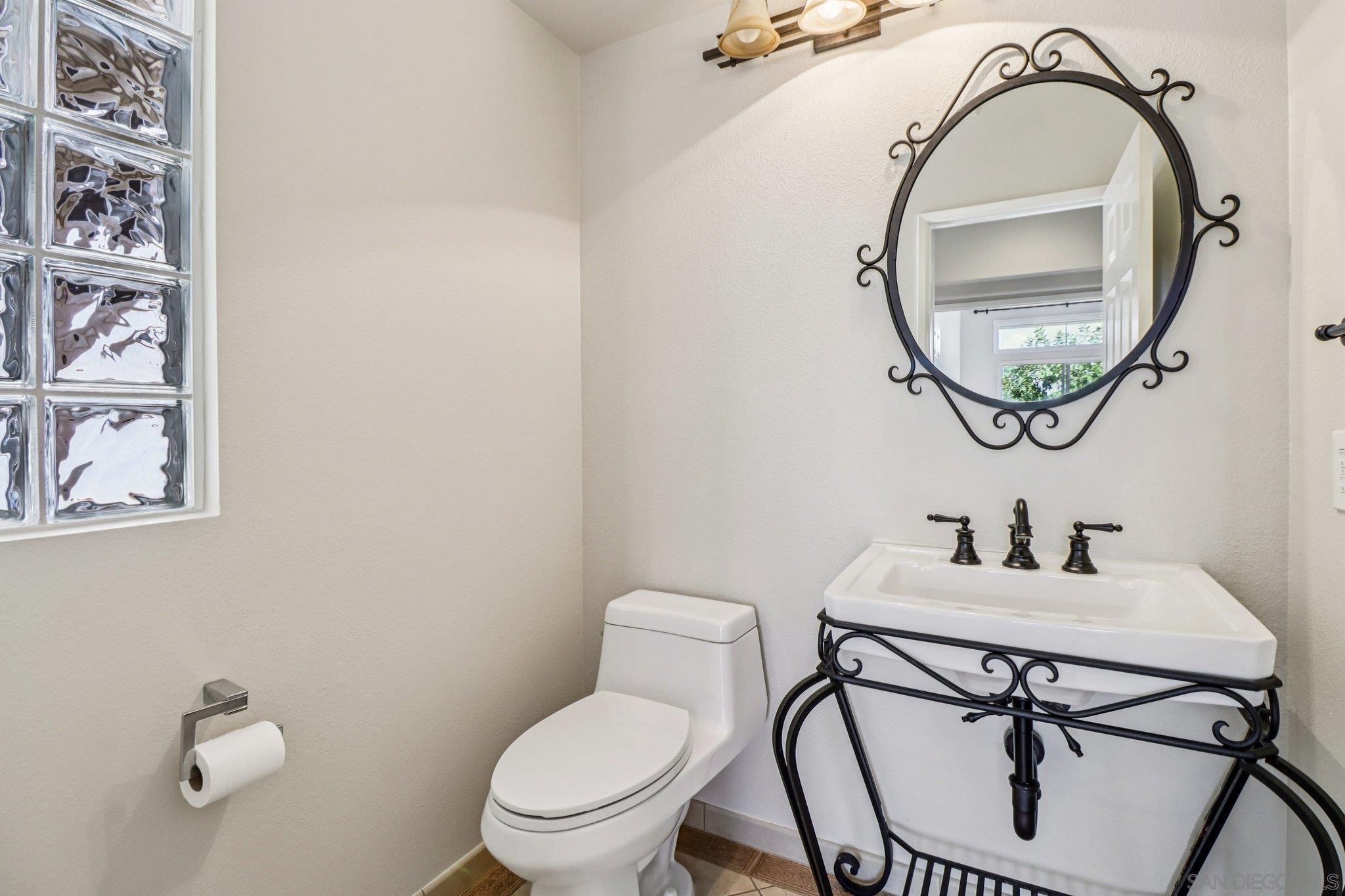 Detail Gallery Image 12 of 56 For 937  Paseo La Cresta, Chula Vista,  CA 91910 - 3 Beds | 3/1 Baths