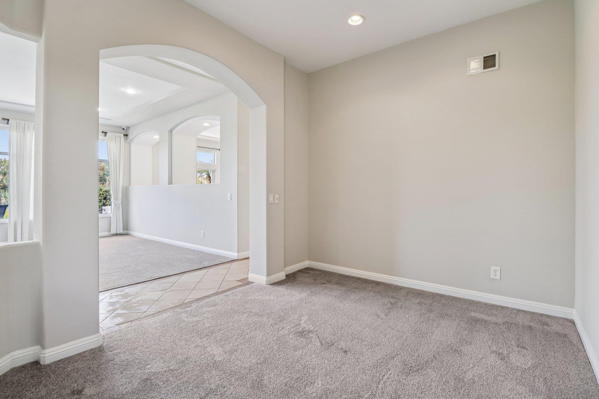 Detail Gallery Image 26 of 56 For 937  Paseo La Cresta, Chula Vista,  CA 91910 - 3 Beds | 3/1 Baths
