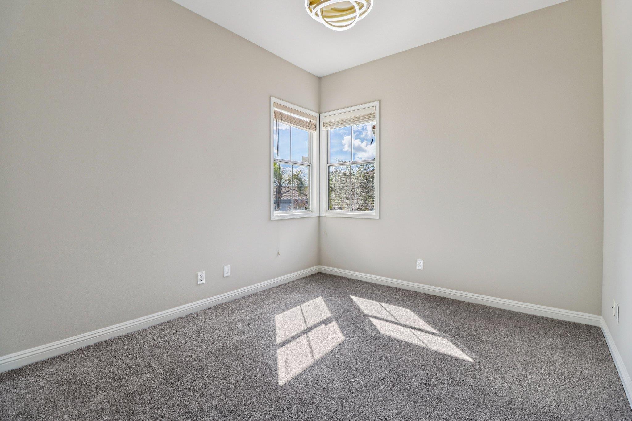 Detail Gallery Image 27 of 56 For 937  Paseo La Cresta, Chula Vista,  CA 91910 - 3 Beds | 3/1 Baths