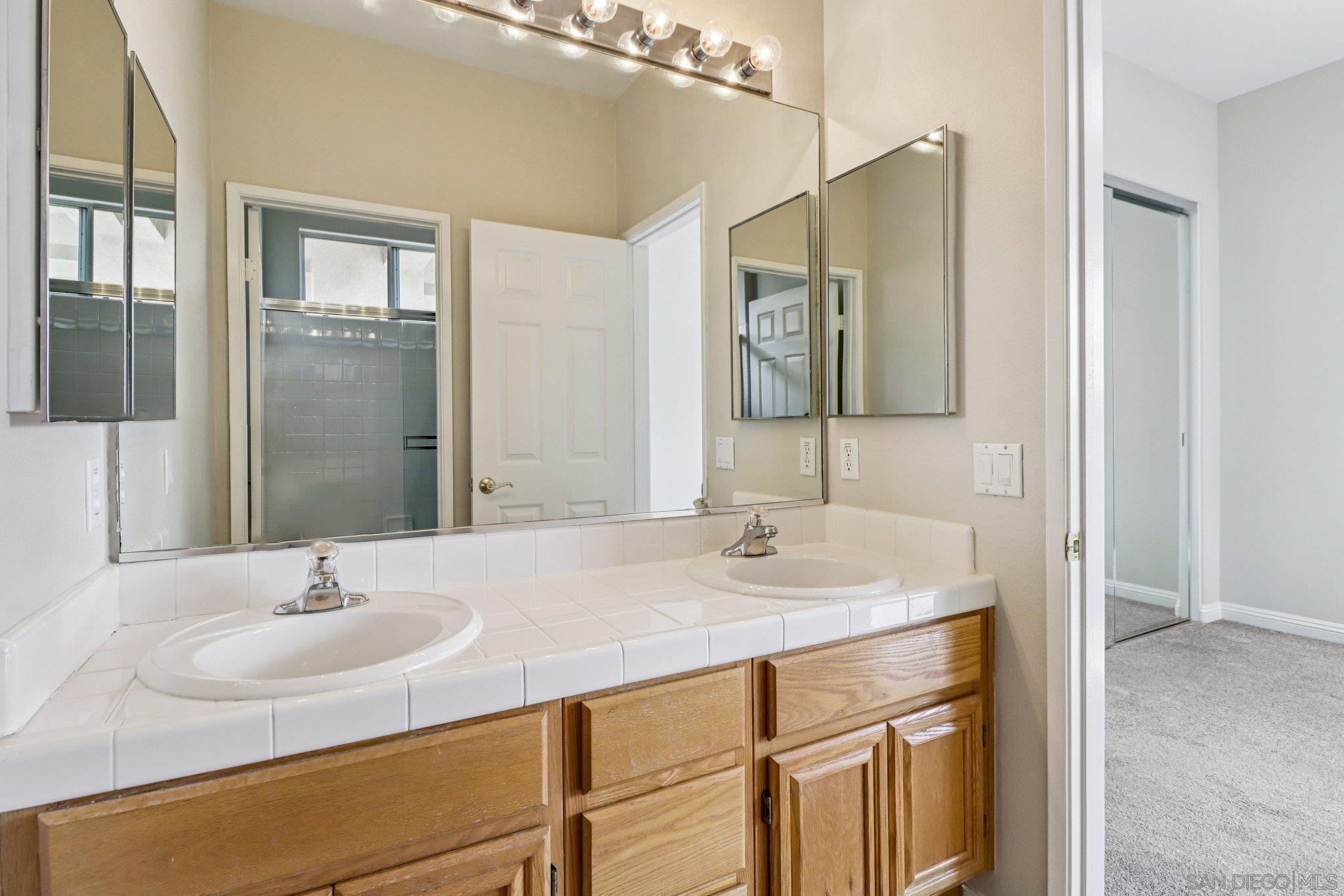 Detail Gallery Image 30 of 56 For 937  Paseo La Cresta, Chula Vista,  CA 91910 - 3 Beds | 3/1 Baths