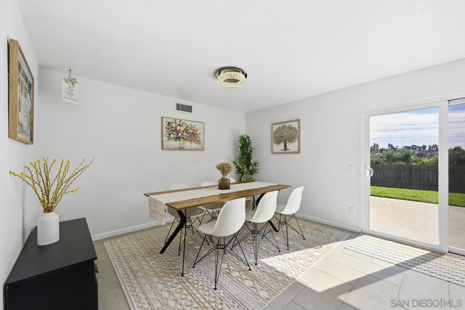 Detail Gallery Image 11 of 27 For 1005  Hazen Dr, San Marcos,  CA 92069 - 4 Beds | 2 Baths